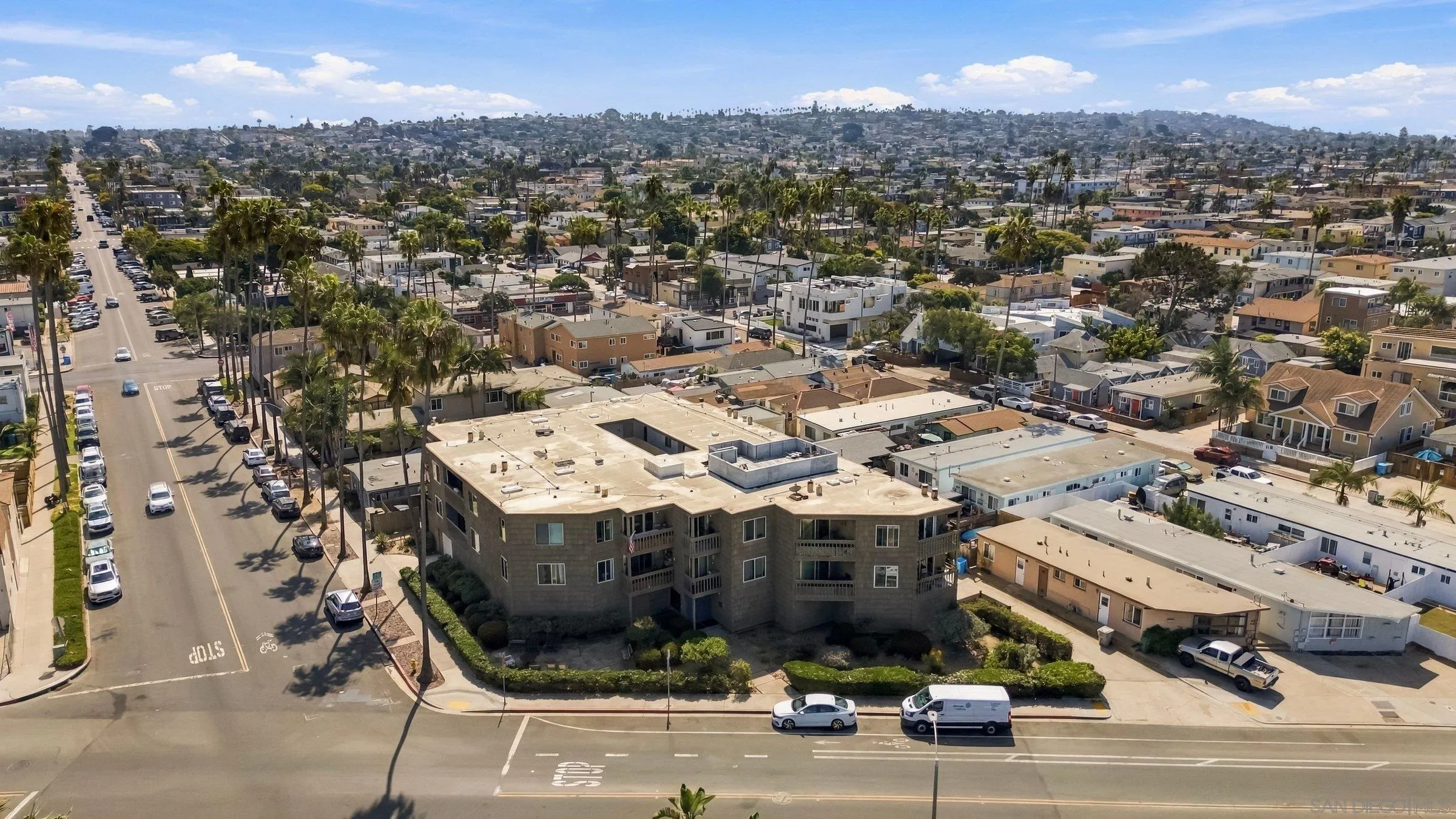 https://cdn.realtyfeed.com/cdn/127/260024030/694700e21ba7eb1479d17111f9d79e2b.webp