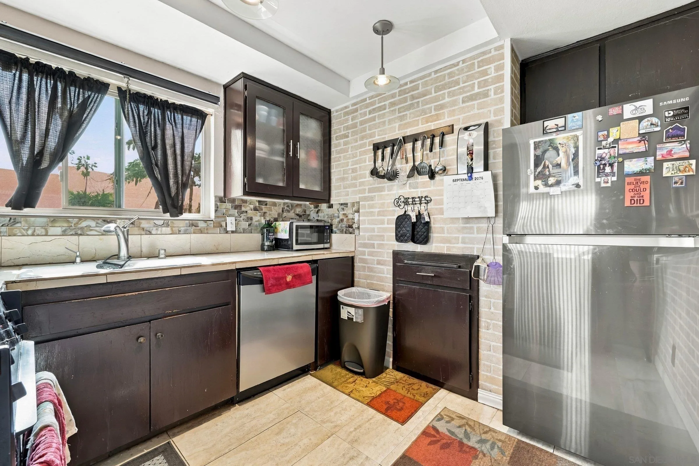 https://cdn.realtyfeed.com/cdn/127/260024030/71db8032d1ba9fb22251e391aee44010.webp