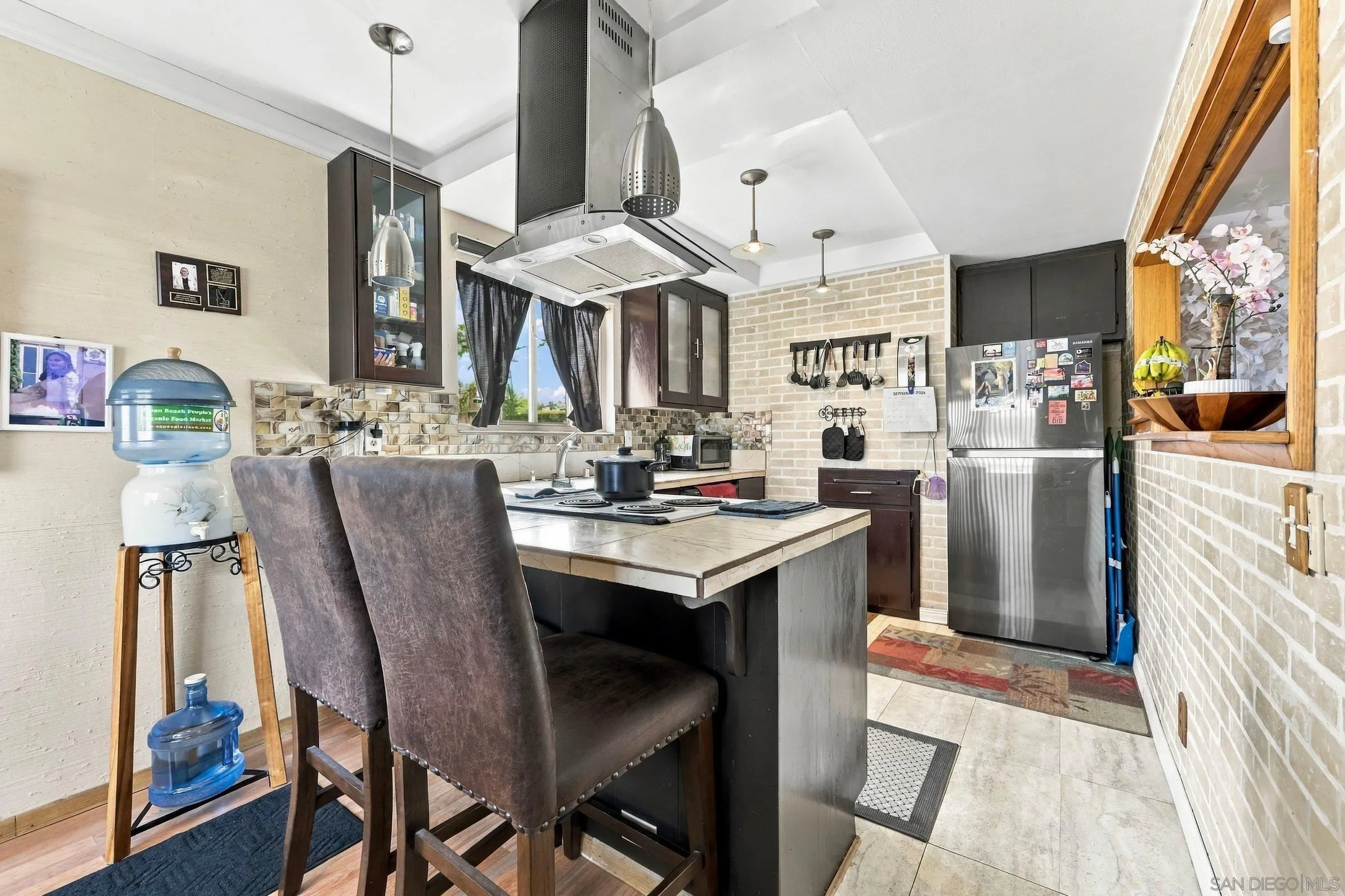 https://cdn.realtyfeed.com/cdn/127/260024030/efaa5407926782d40e58d69bbde70fa0.webp