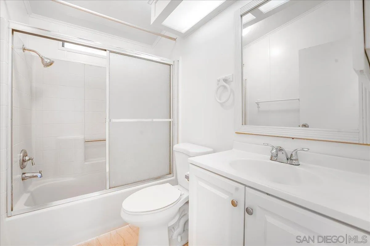 https://cdn.realtyfeed.com/cdn/127/260024032/30a11541a9b688d0b4f0450c2ce6e0ed.webp