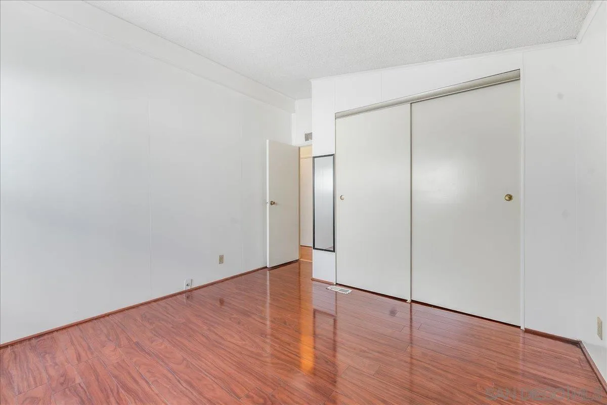 https://cdn.realtyfeed.com/cdn/127/260024032/3a8dd147e475fad0ca4ff7baa4500115.webp