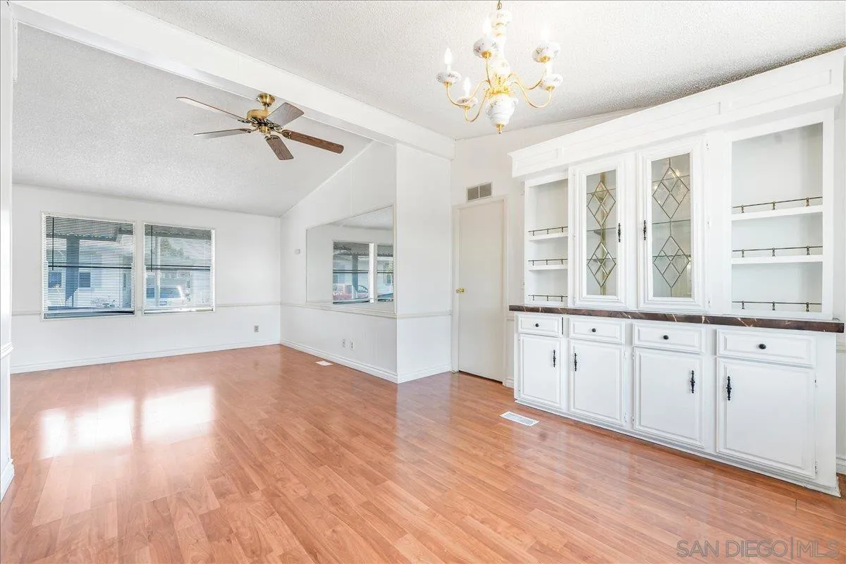 https://cdn.realtyfeed.com/cdn/127/260024032/4f021990f71ac72def152013d3590345.webp