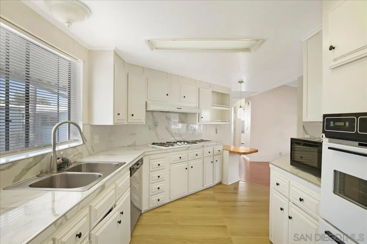 https://cdn.realtyfeed.com/cdn/127/260024032/bb690f3153d875a0c1086842a7d3d1c0.webp