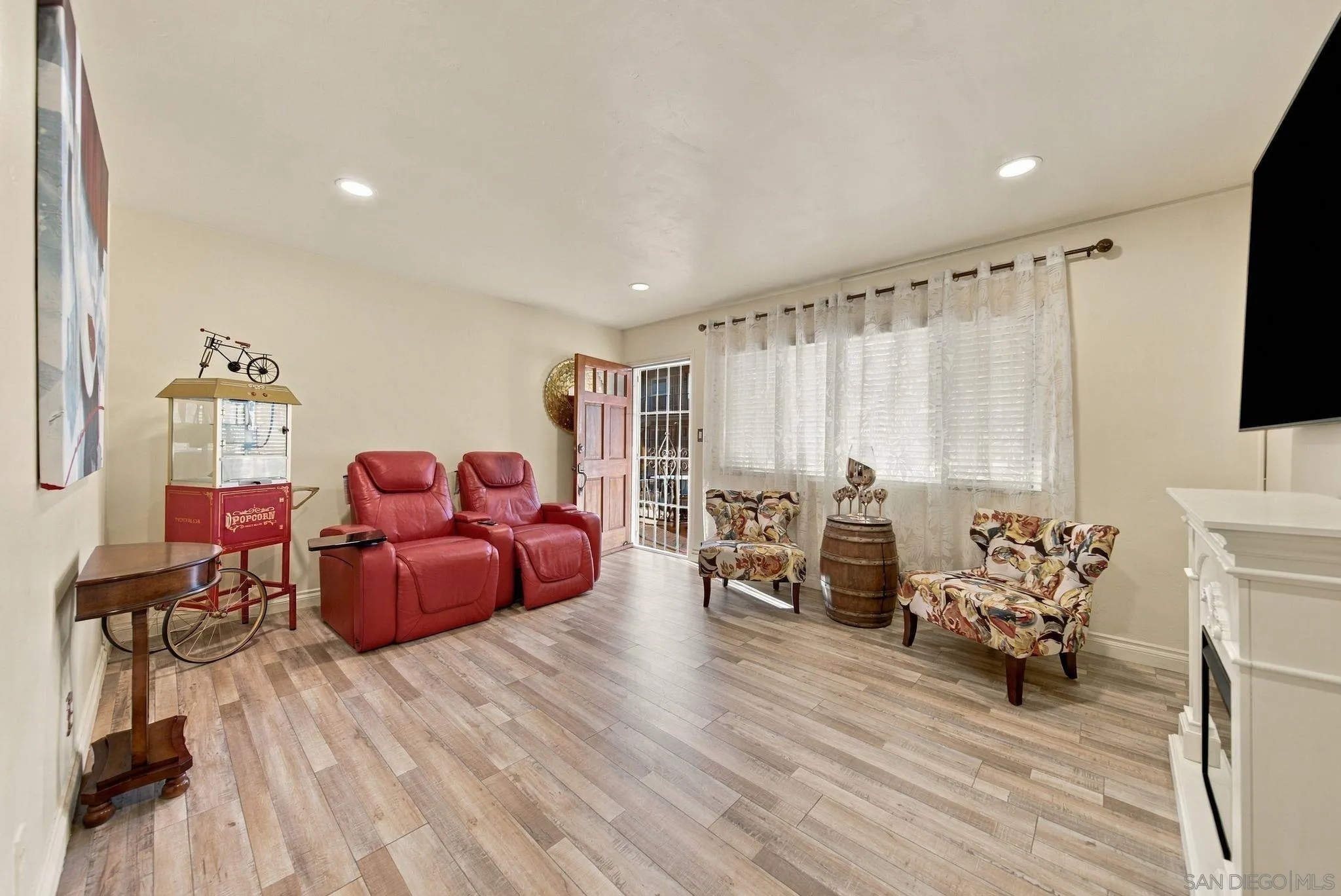 https://cdn.realtyfeed.com/cdn/127/260024034/4776d8479a5d54b6e6b2f0aa37374e72.webp