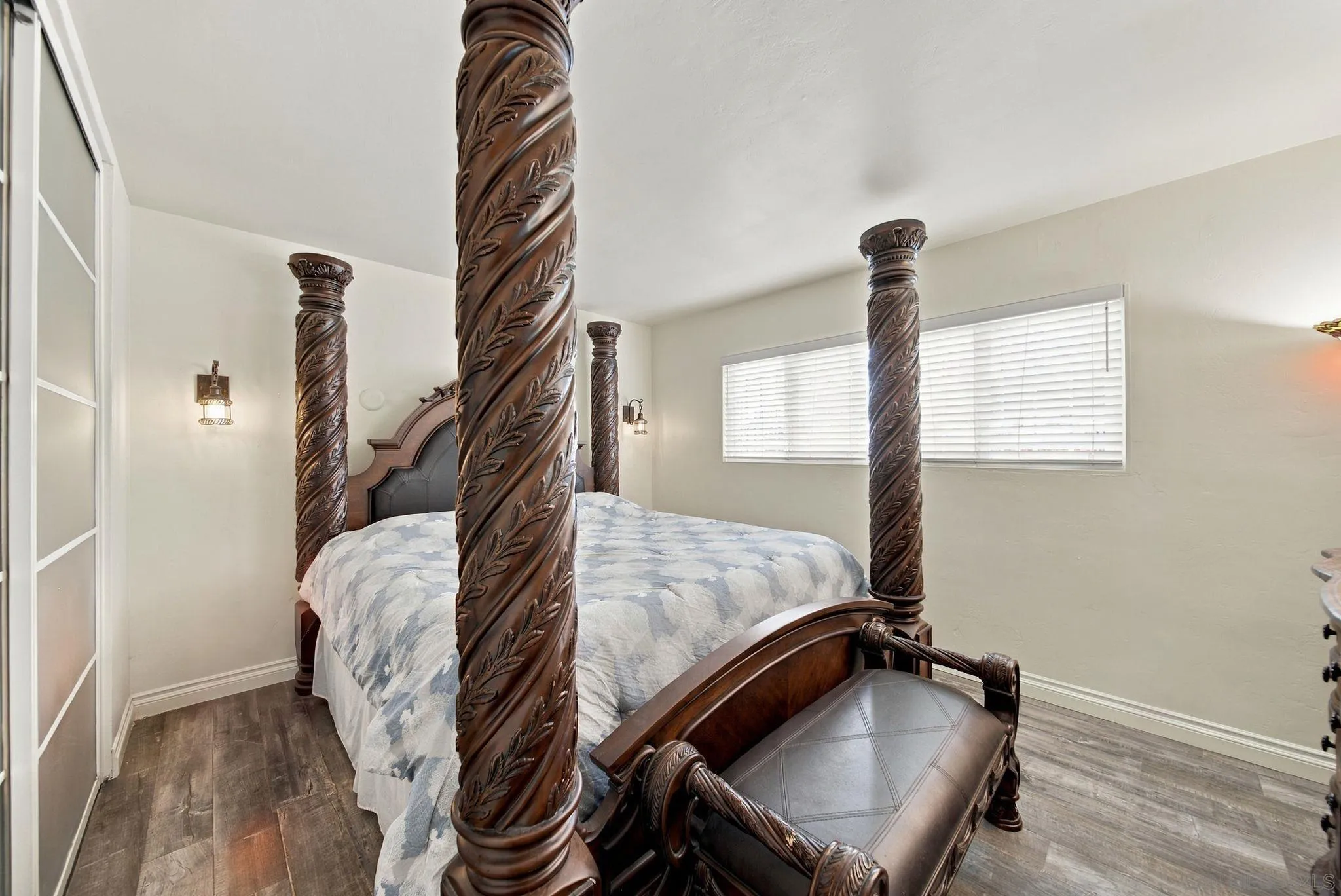 https://cdn.realtyfeed.com/cdn/127/260024034/9a8308aae8fa7a5328cb971fd30190b9.webp
