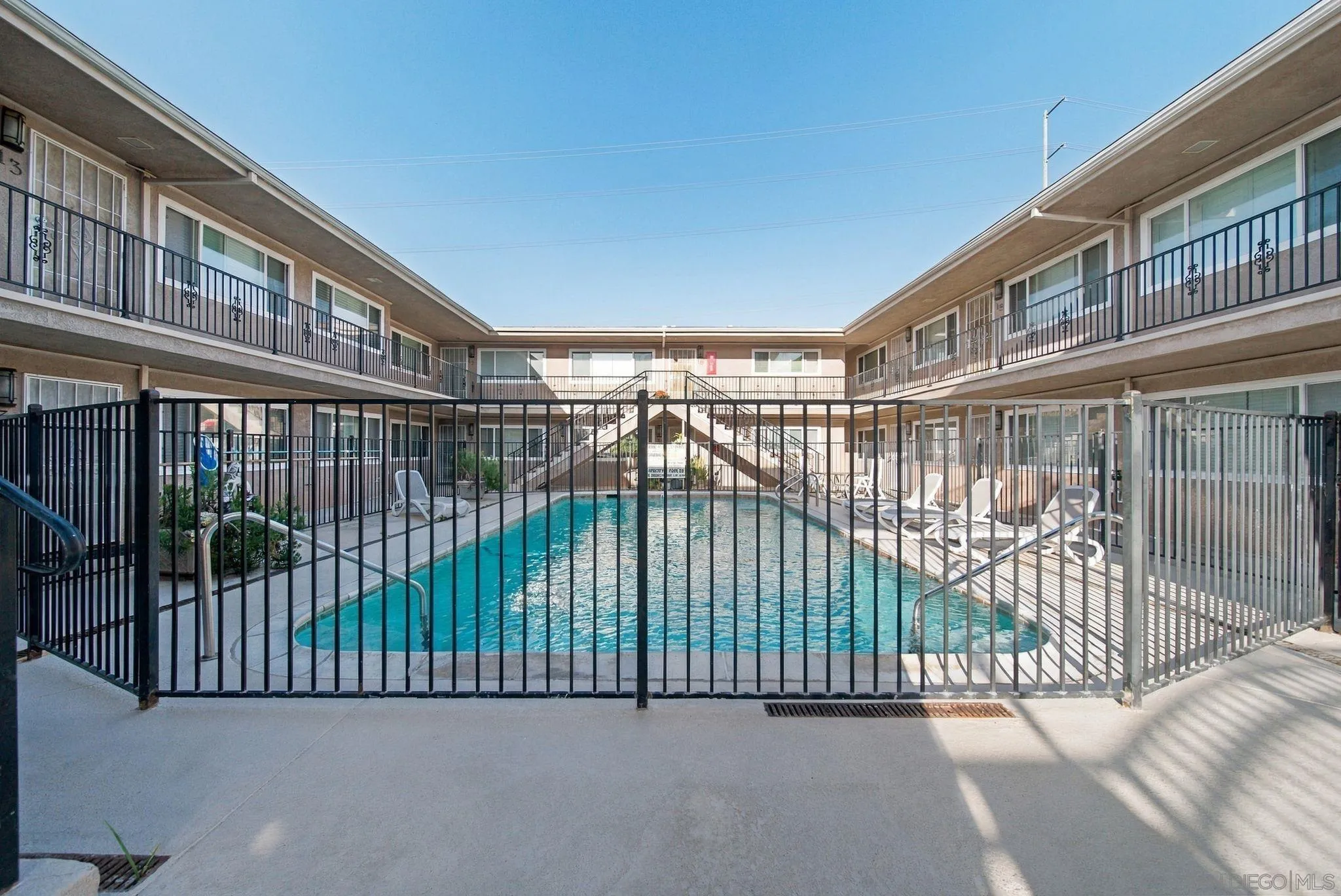 https://cdn.realtyfeed.com/cdn/127/260024034/c8a64b19409b8a3dcde4bf3a41791a78.webp