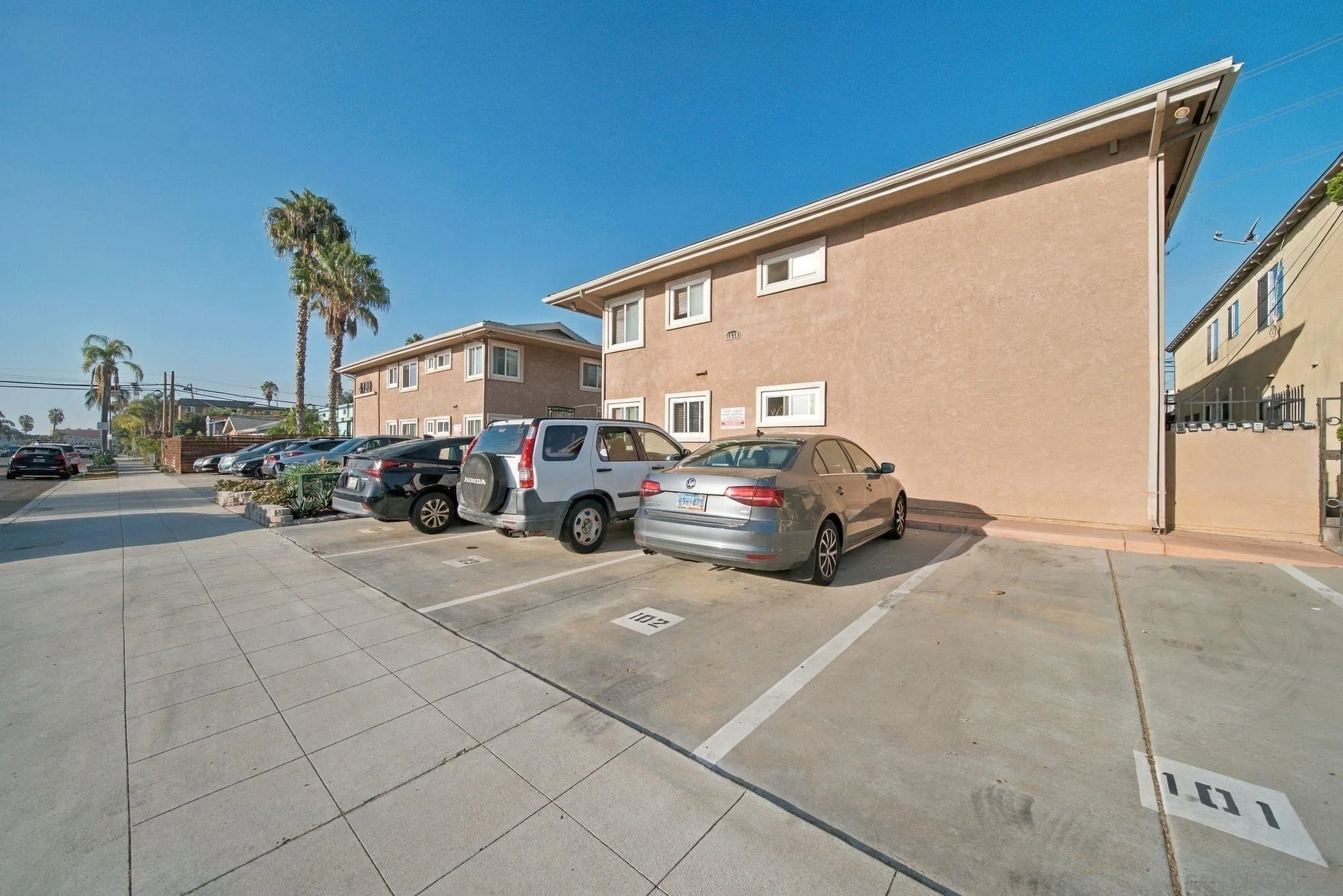 https://cdn.realtyfeed.com/cdn/127/260024034/e640af6dfd25cd555b847f854dec982c.webp
