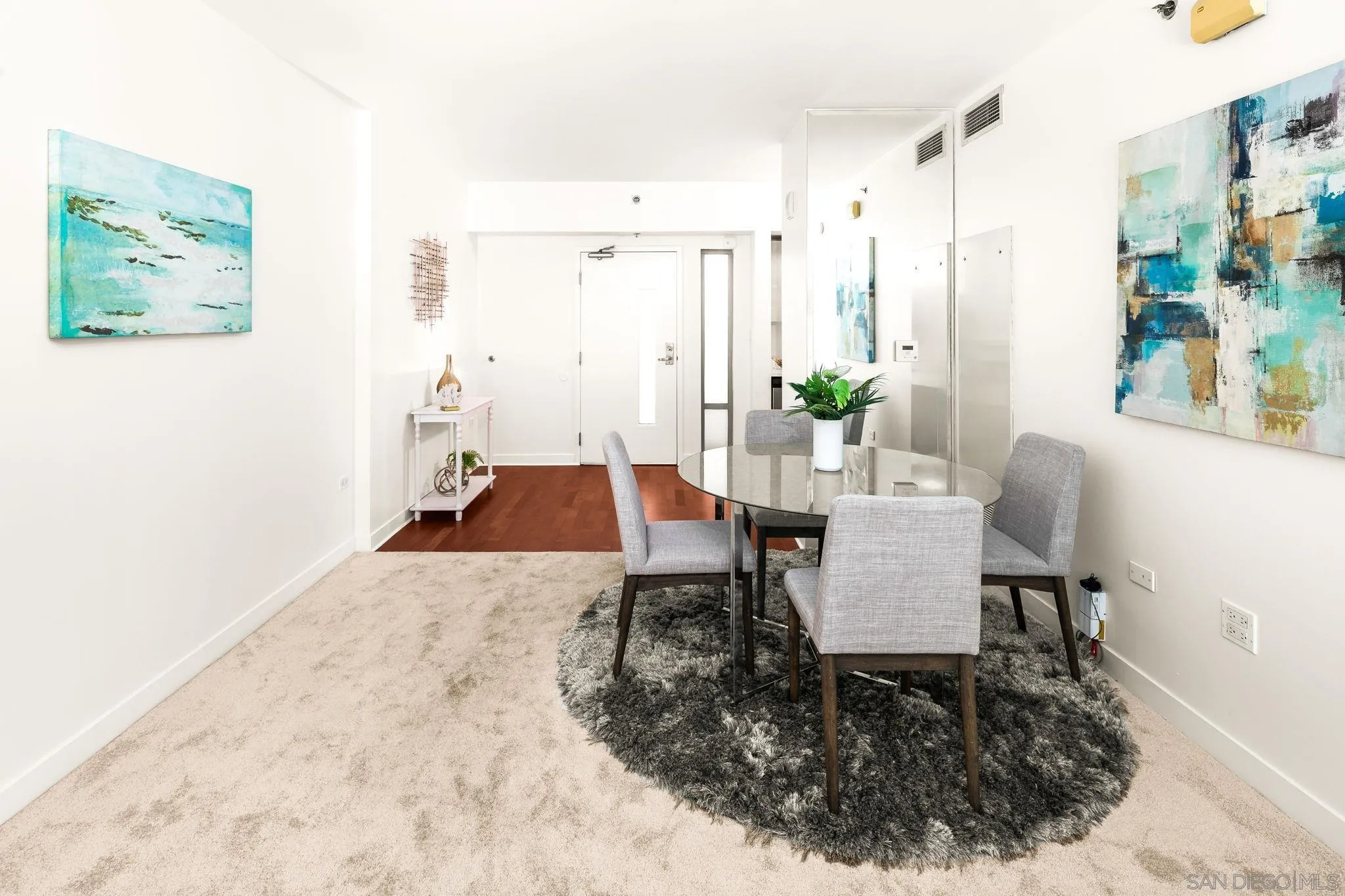 https://cdn.realtyfeed.com/cdn/127/260024041/0cdbc66880dfd0f9a4e30235521638ec.webp