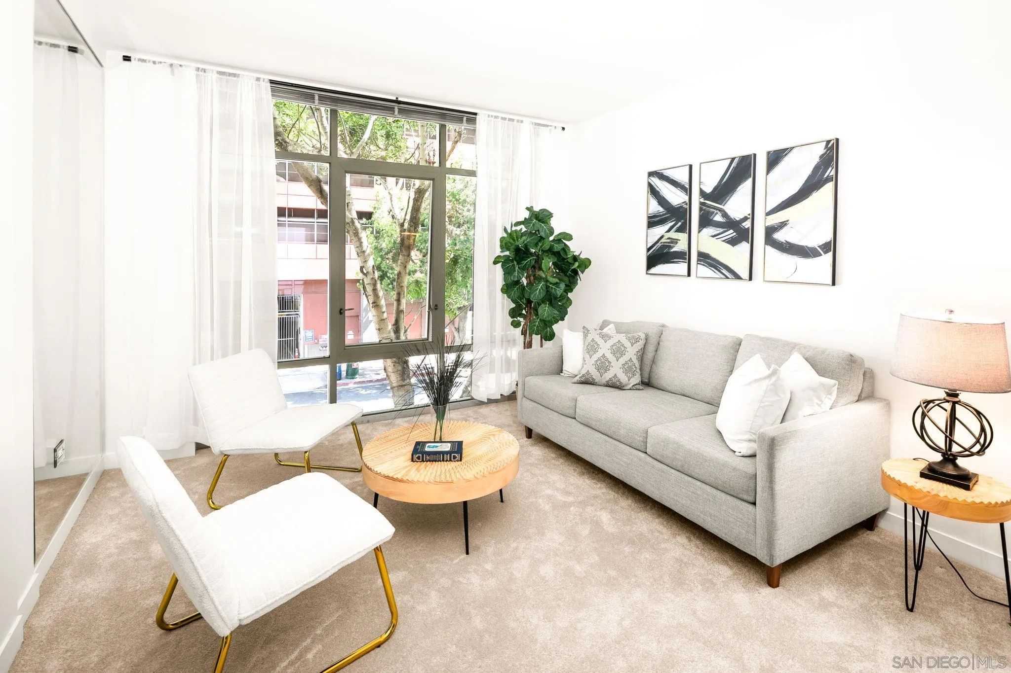 https://cdn.realtyfeed.com/cdn/127/260024041/2ec479a9239cd088ddf0fe87e1a32401.webp