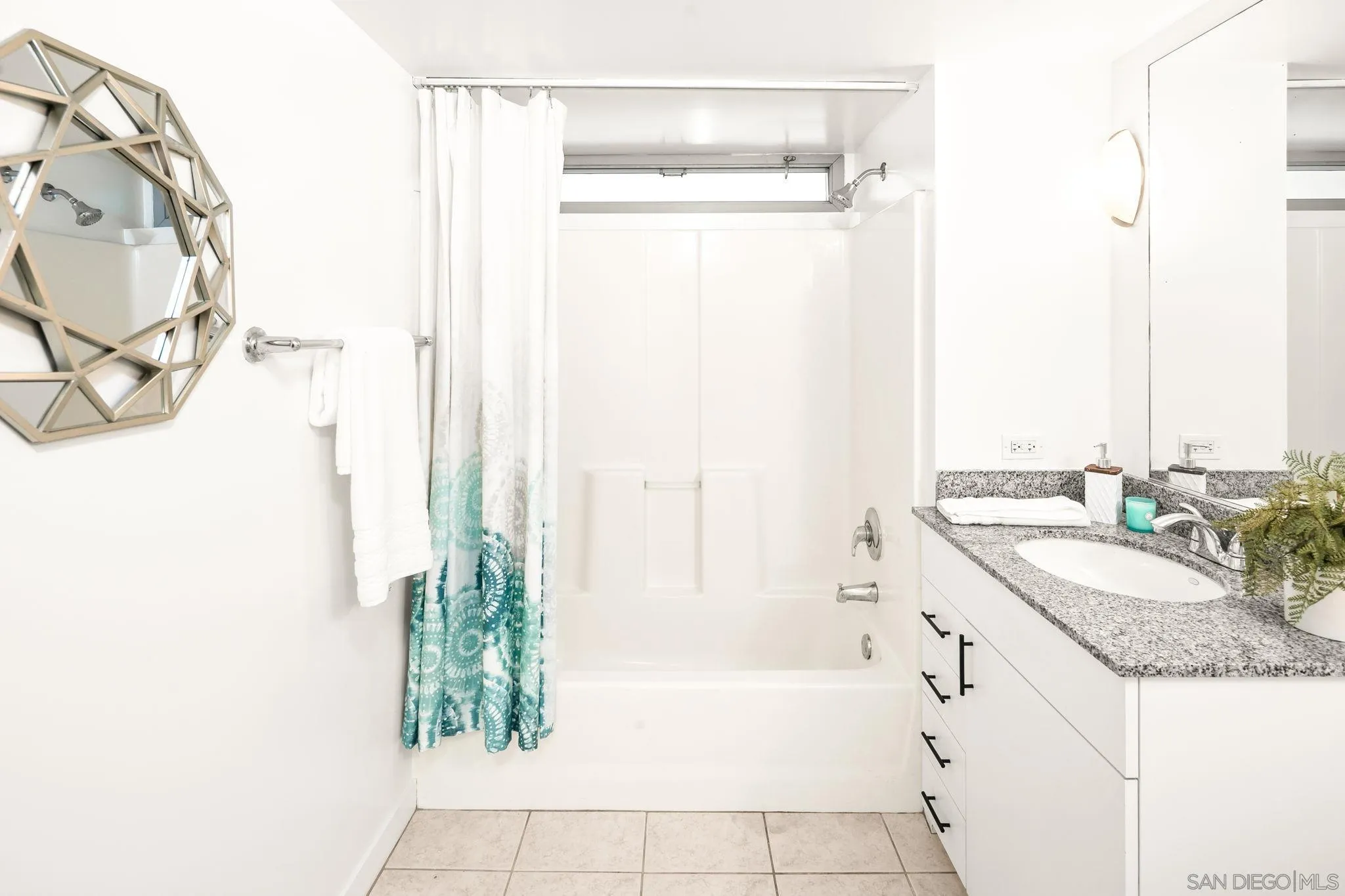 https://cdn.realtyfeed.com/cdn/127/260024041/38aa4f6b99d2ff2c05cb0cb8a3801677.webp