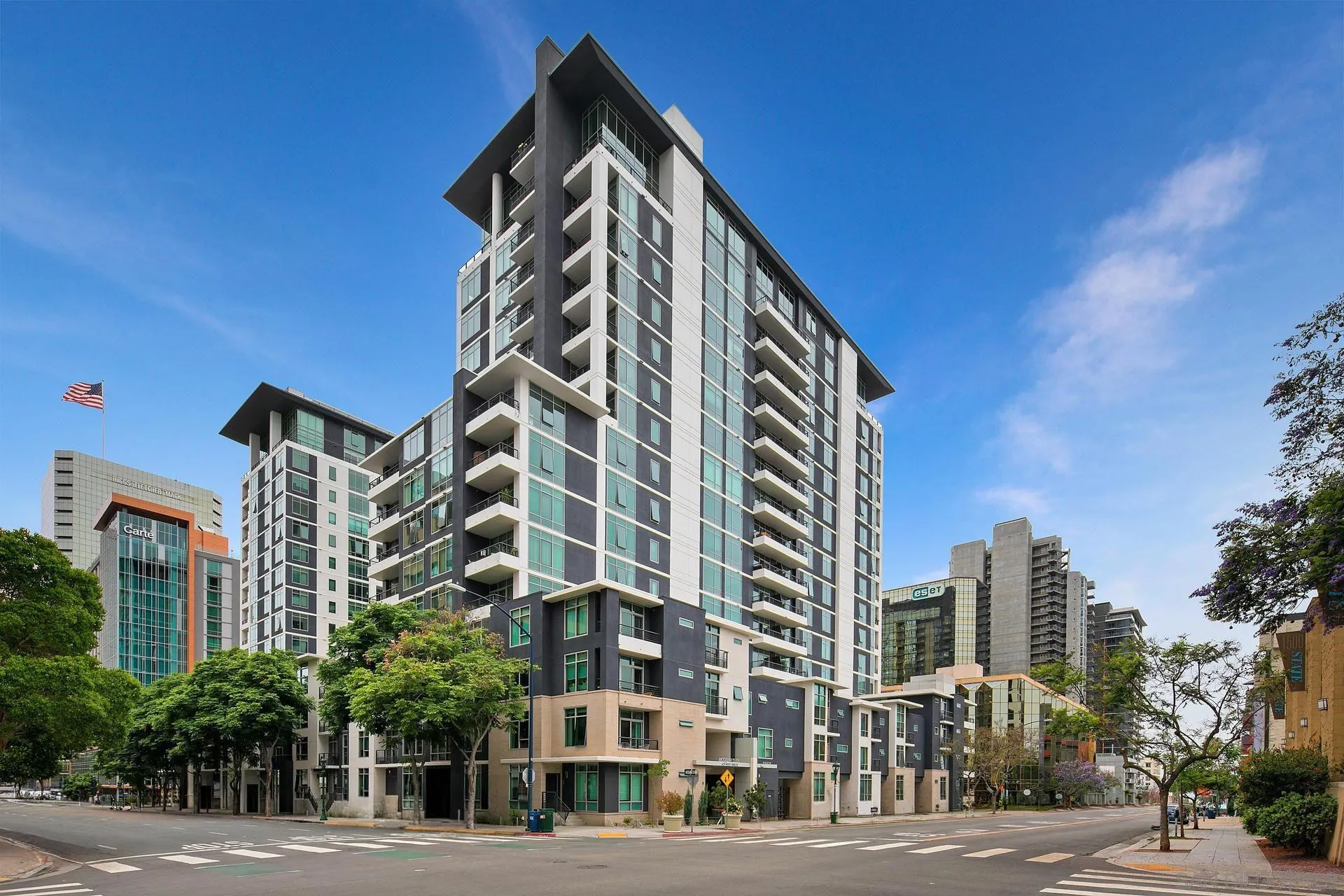https://cdn.realtyfeed.com/cdn/127/260024041/79006b86178e806867c94310b272d316.webp