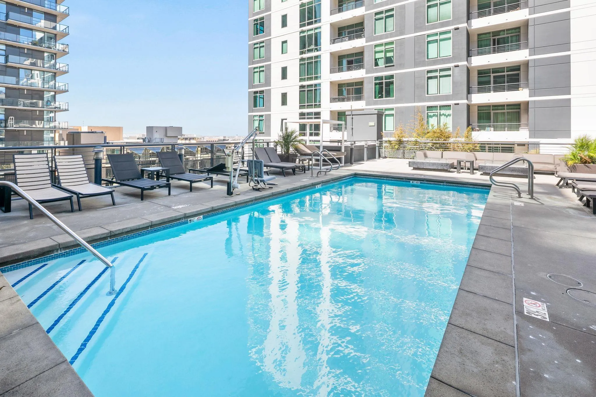 https://cdn.realtyfeed.com/cdn/127/260024041/80ff54271ed1dfc5399751dc0f7c1199.webp