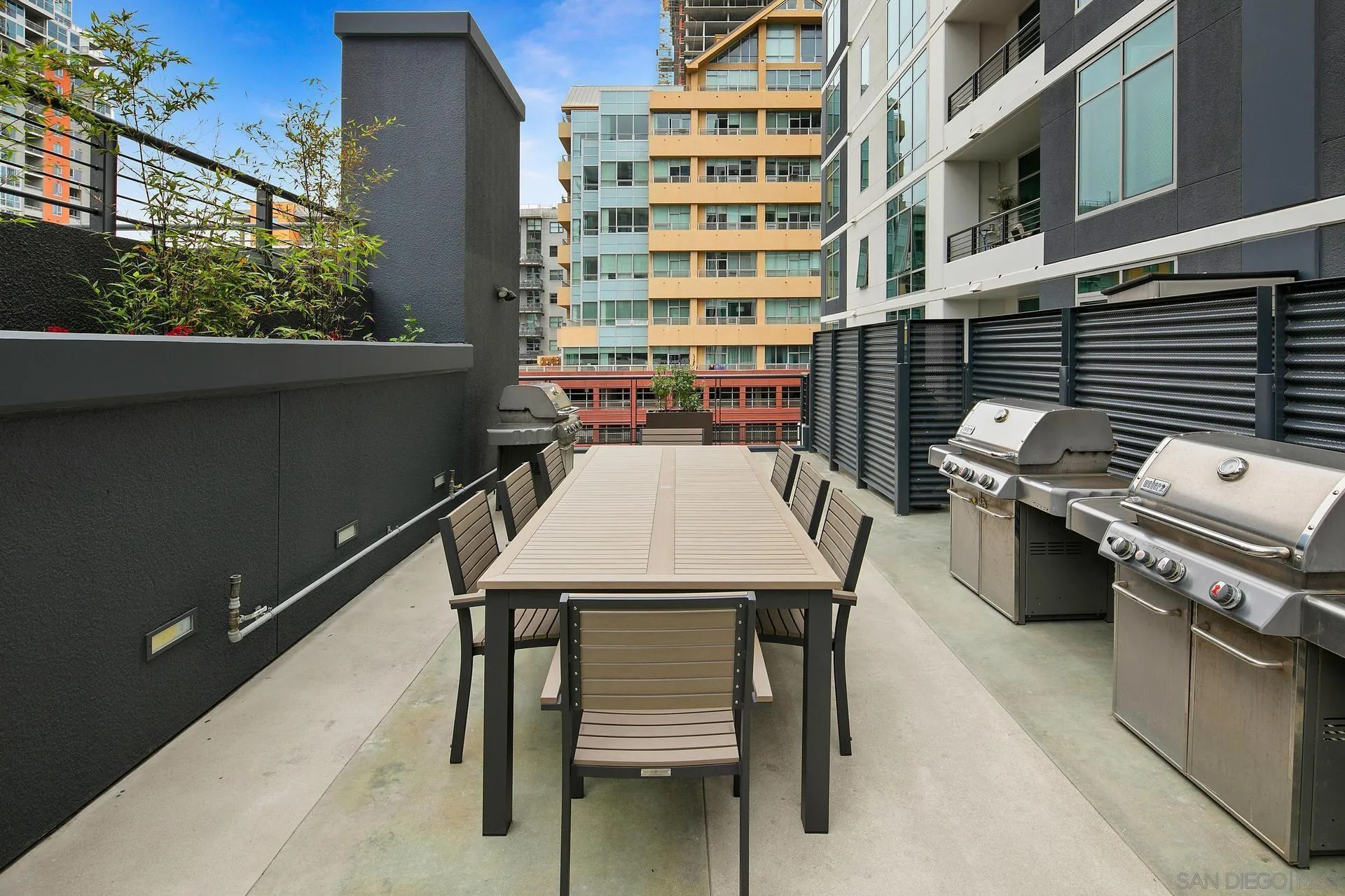 https://cdn.realtyfeed.com/cdn/127/260024041/b0d98ffb951861a64c867ca25e7ed765.webp