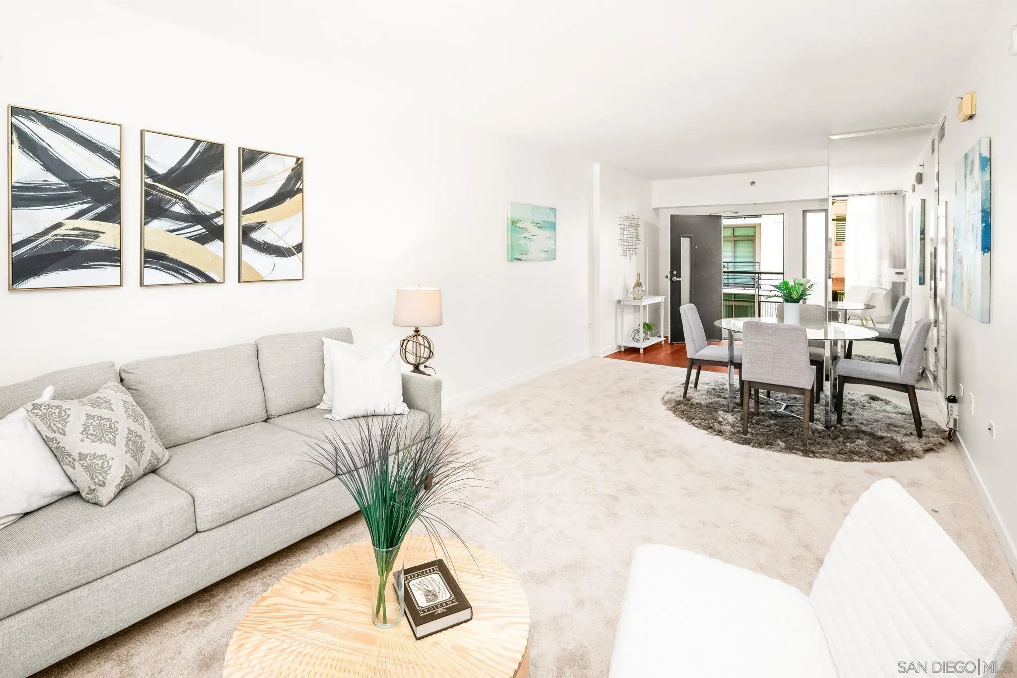 https://cdn.realtyfeed.com/cdn/127/260024041/b649f72b1ca65bdc9517666555d7173f.webp