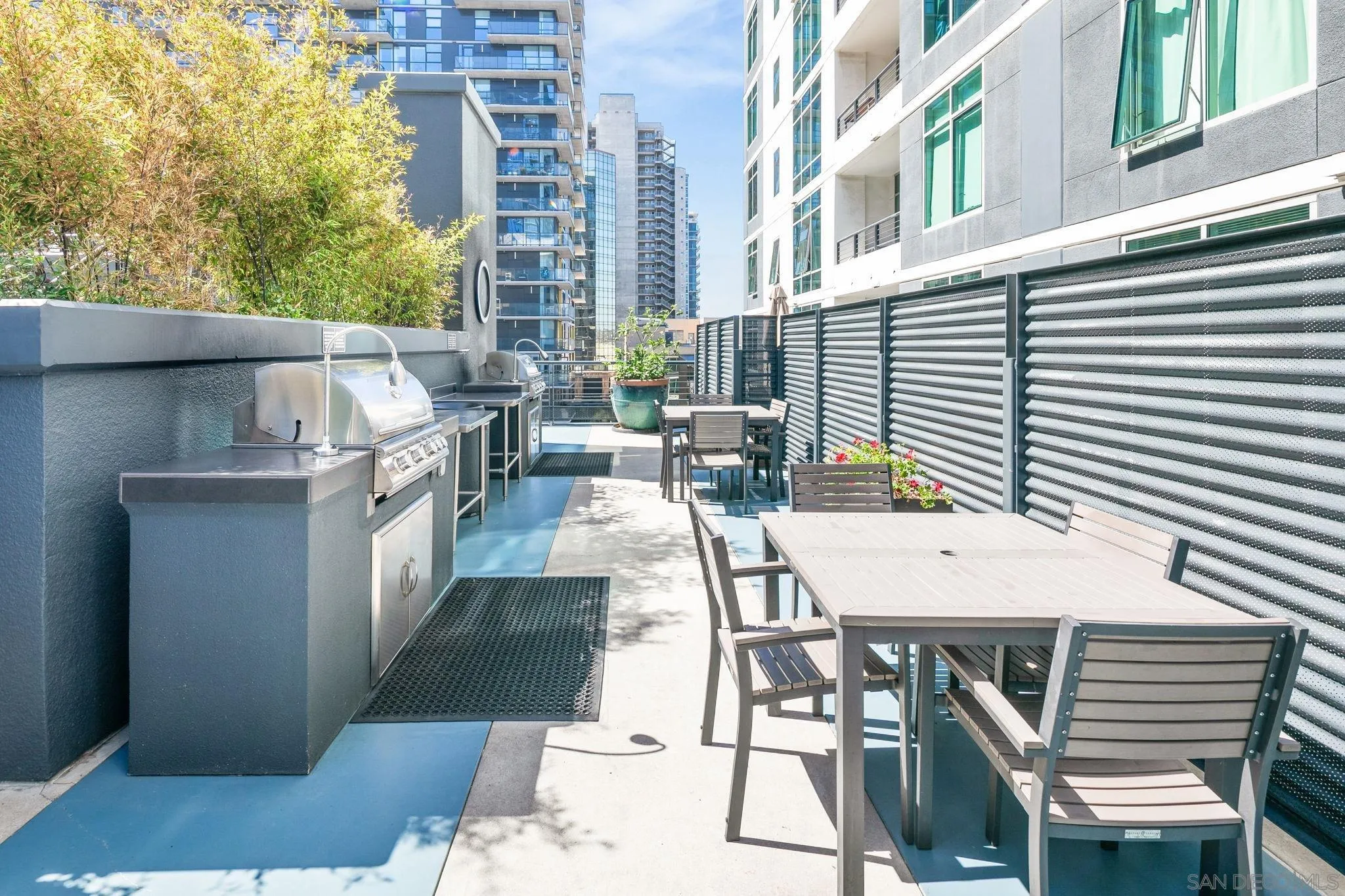 https://cdn.realtyfeed.com/cdn/127/260024041/f4f8596da487869bdd88c5ce2ab280d2.webp