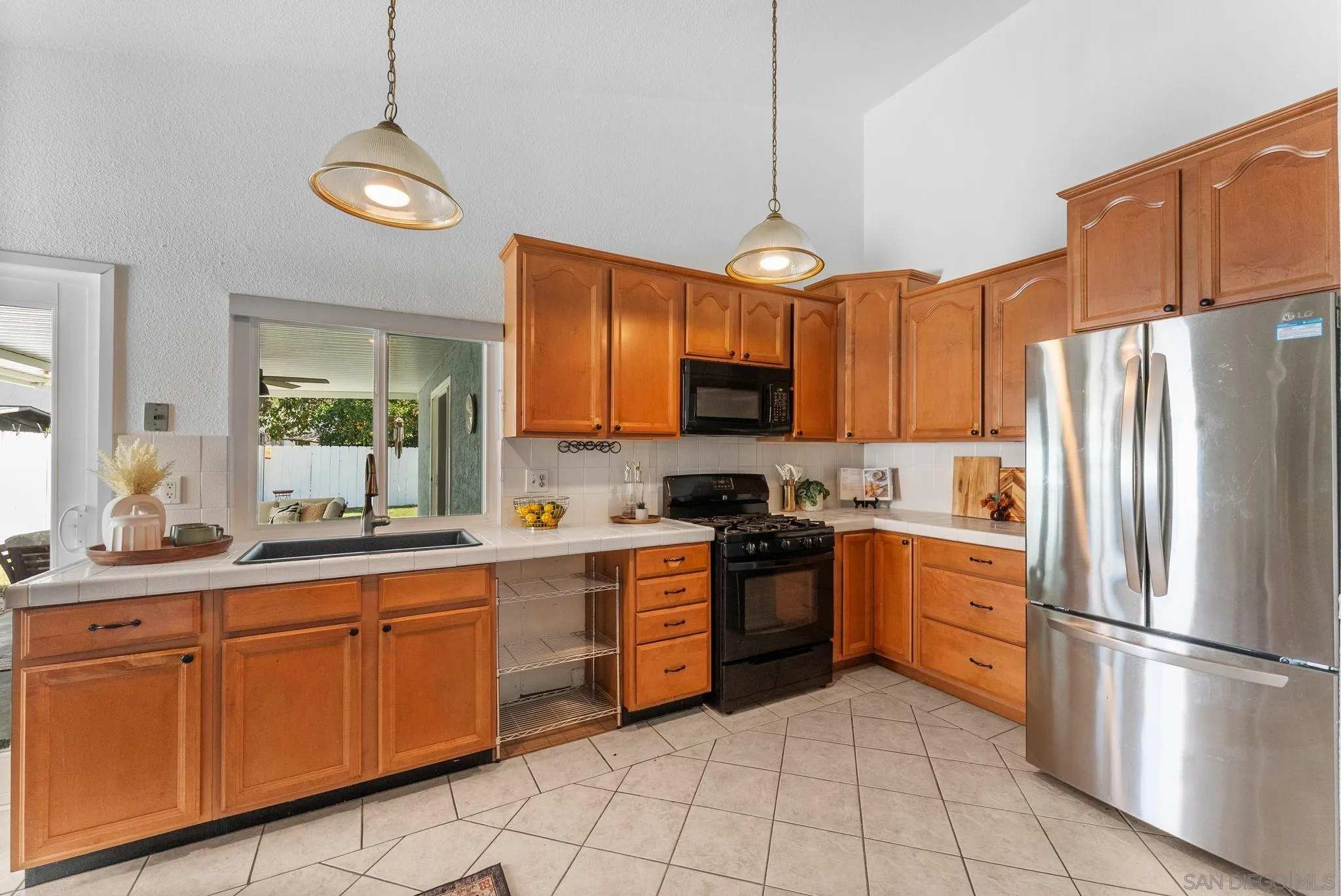 https://cdn.realtyfeed.com/cdn/127/260024044/3e79fd8b663dff9b5808de8515e89cc2.webp