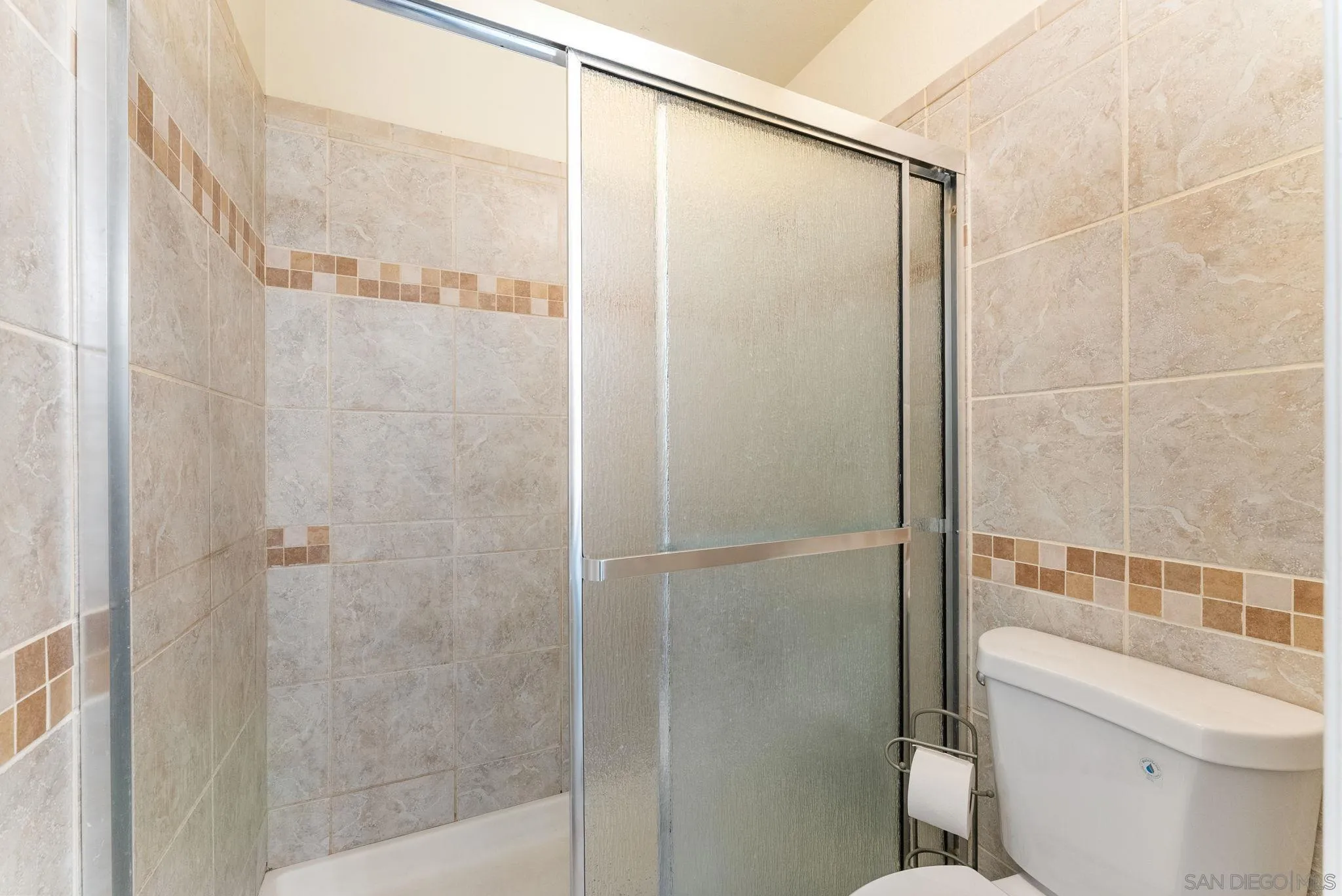 https://cdn.realtyfeed.com/cdn/127/260024044/57ee5ba2e66706e65dc4b12343c748c1.webp