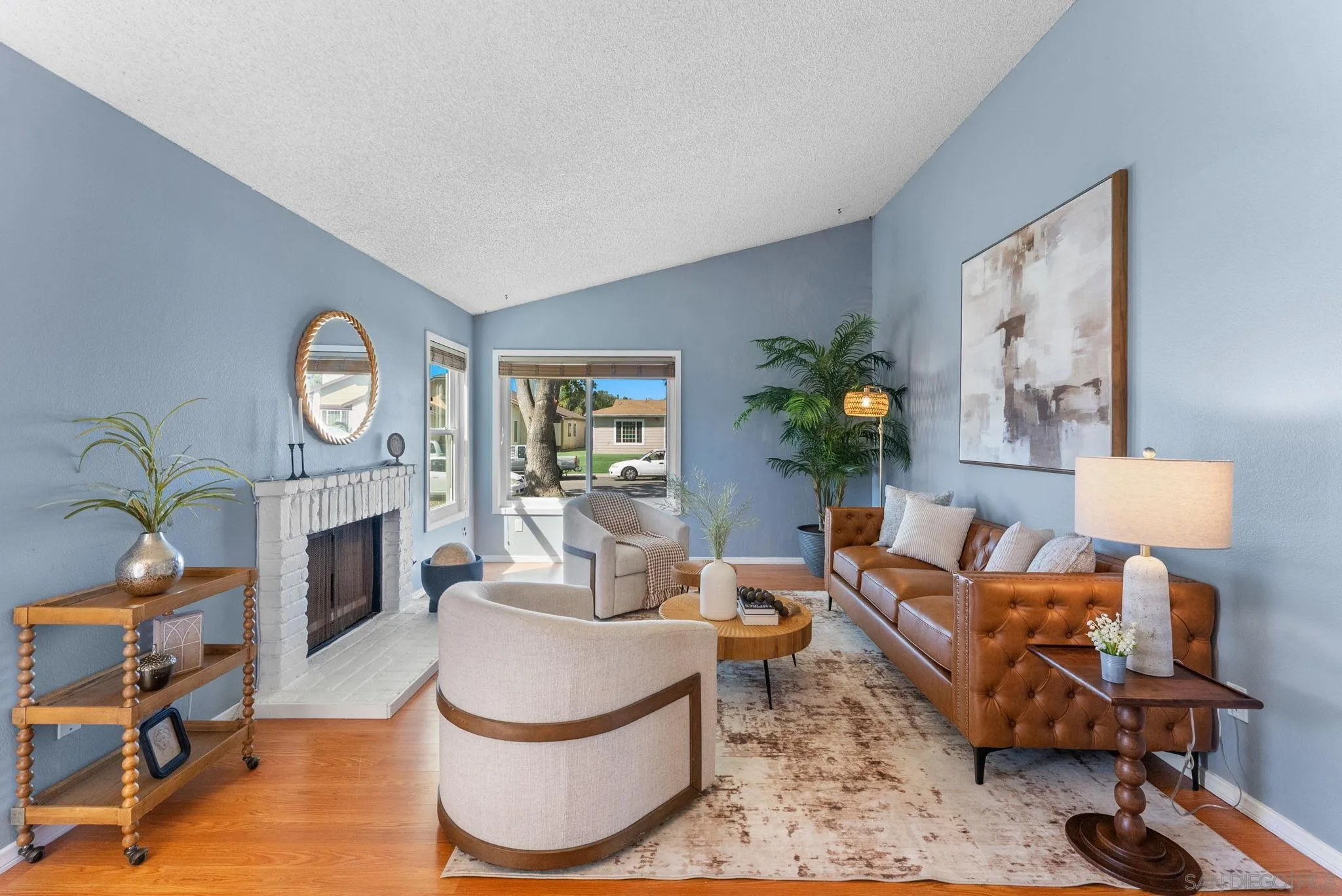 https://cdn.realtyfeed.com/cdn/127/260024044/e67d9cfe6d20817f4e3614e489add504.webp