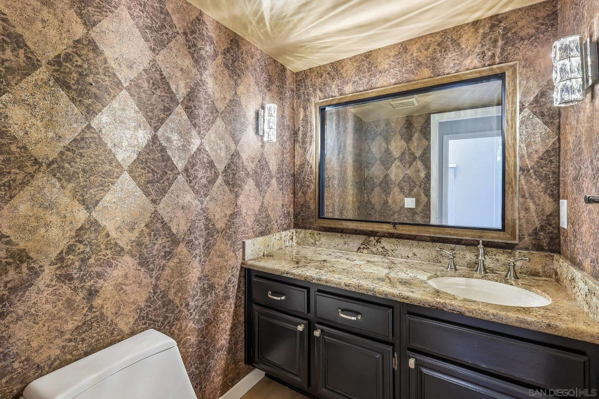 https://cdn.realtyfeed.com/cdn/127/260024045/05fd6c0040be9cb6d5058a8b5e48a028.webp