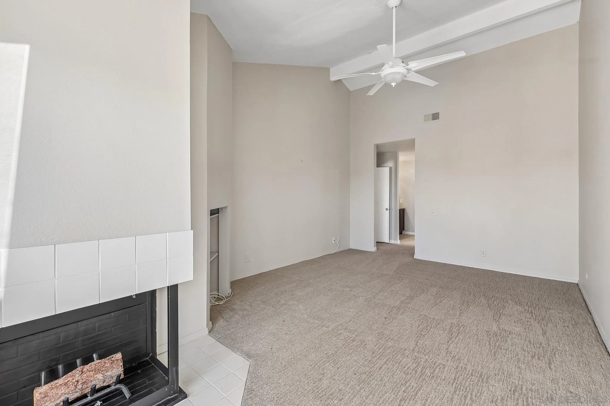 https://cdn.realtyfeed.com/cdn/127/260024045/8da5d90338f52056c034c80cbec3dd0c.webp