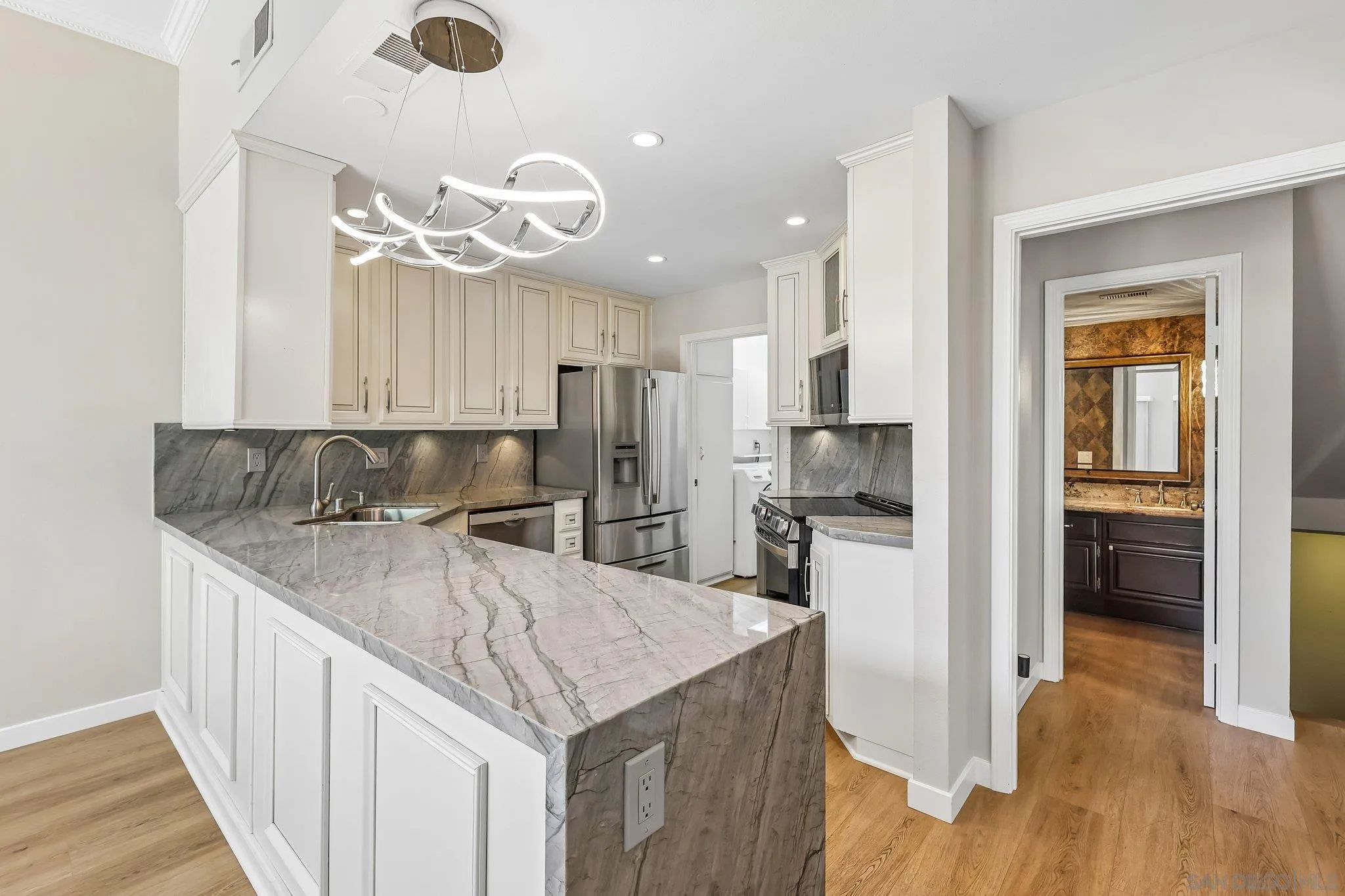 https://cdn.realtyfeed.com/cdn/127/260024045/c4f283446858e4cc17bfb7c843e902d8.webp