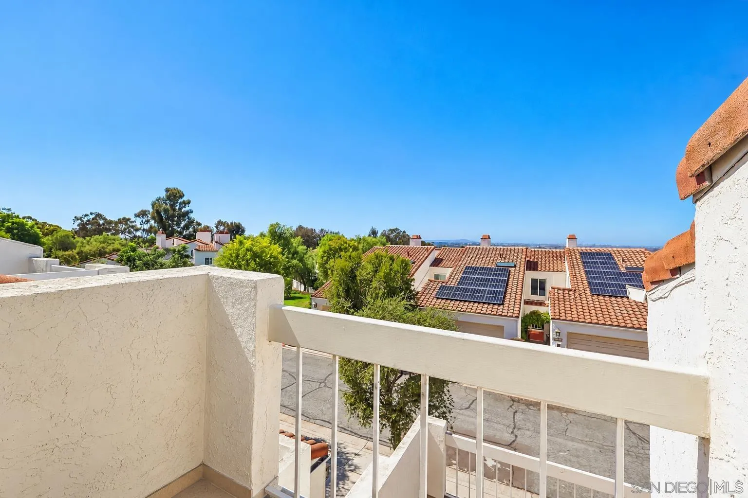 https://cdn.realtyfeed.com/cdn/127/260024045/e577e186ea7bf18f2cf3979c93d27ae7.webp