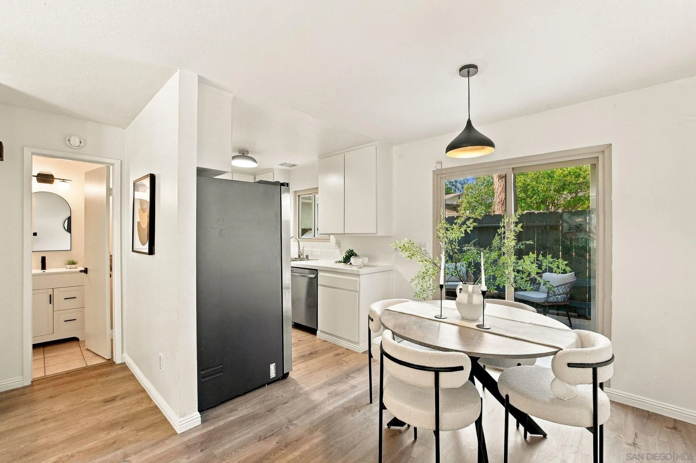 https://cdn.realtyfeed.com/cdn/127/260024047/03f6d6cd1b0c0a3cfbaa224e4725107a.webp