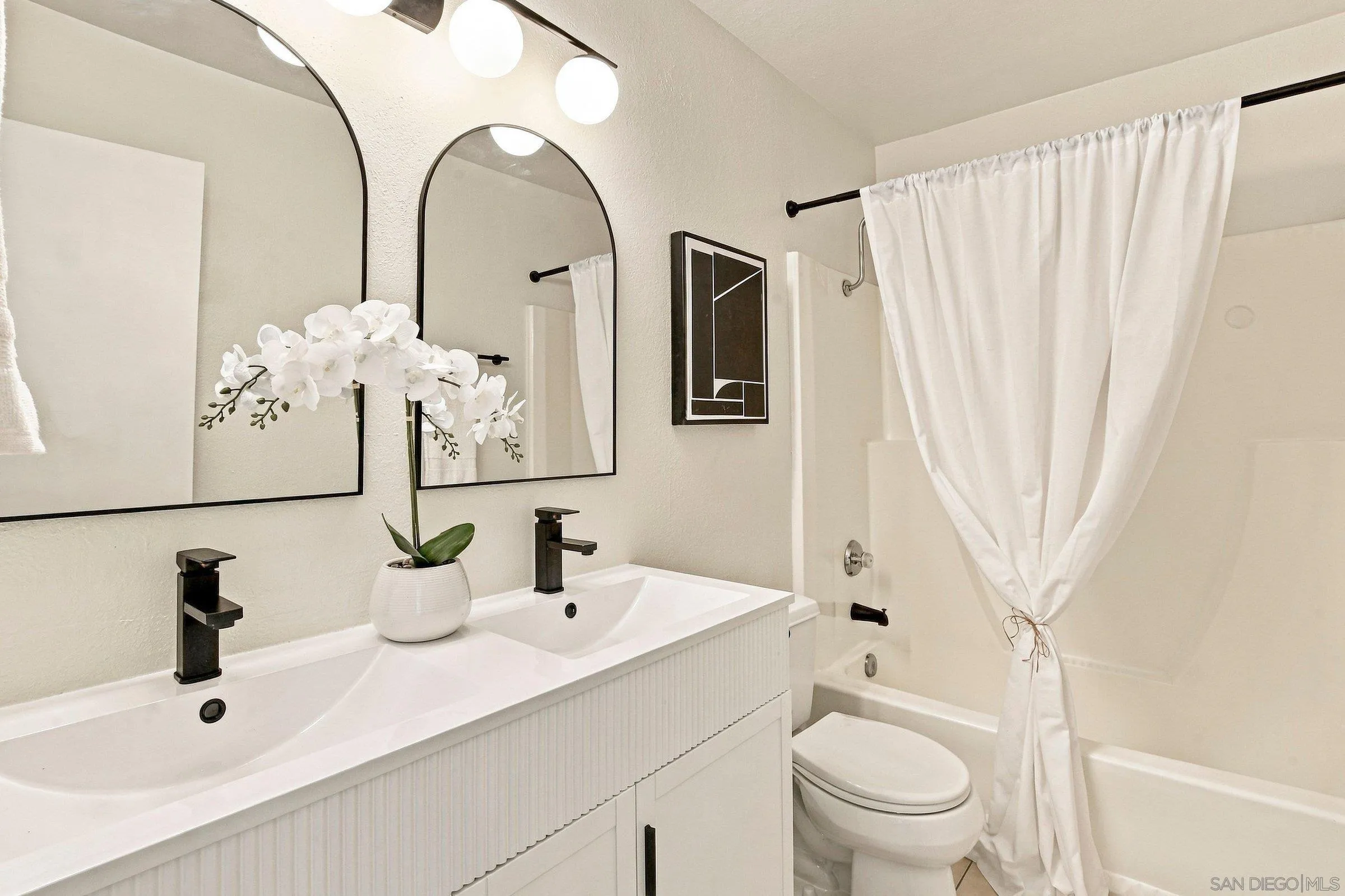 https://cdn.realtyfeed.com/cdn/127/260024047/ca51304756f8a4d64b7637722dd02118.webp