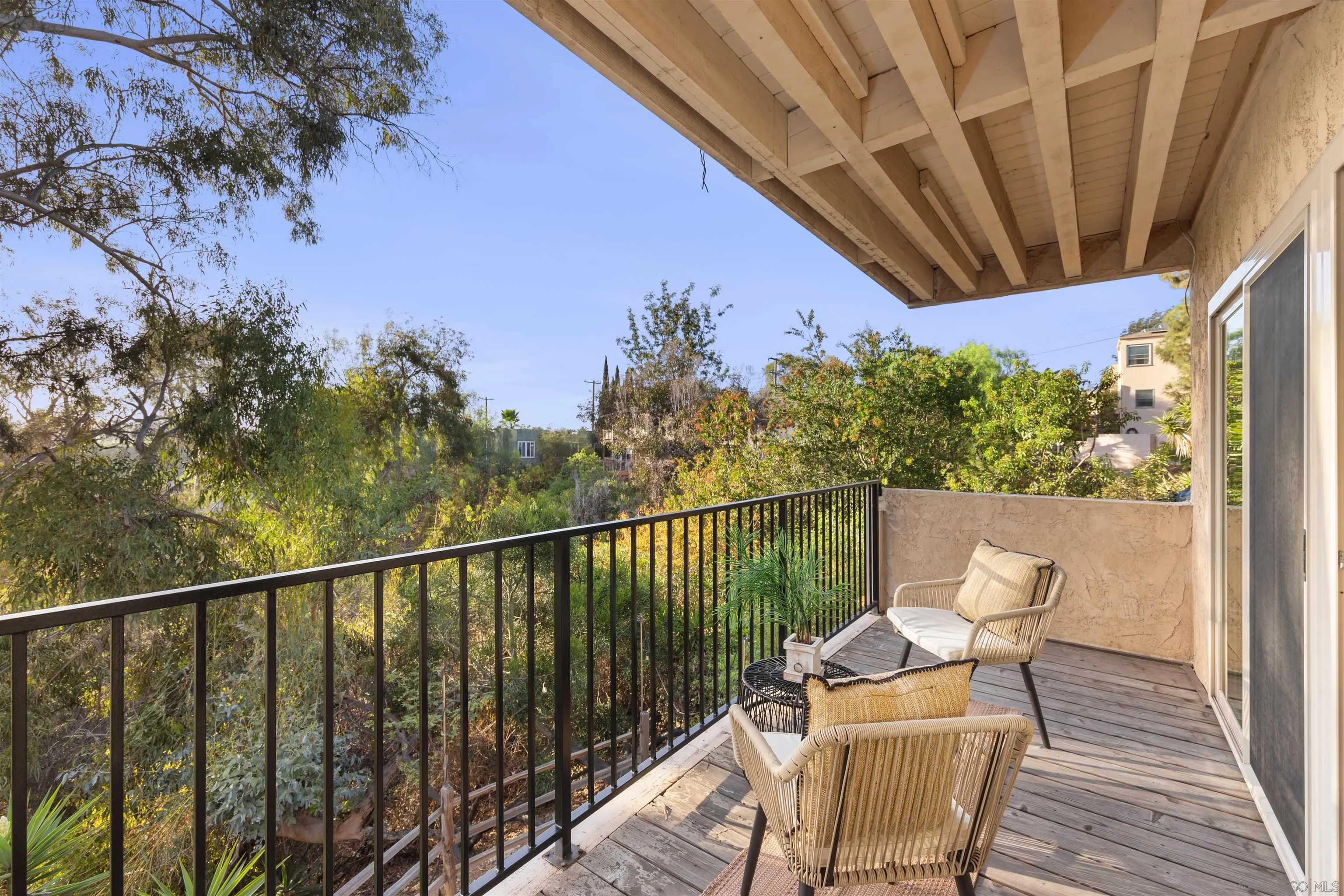 https://cdn.realtyfeed.com/cdn/127/260024050/4a83c1a71027d82af8089296ba92bf96.webp
