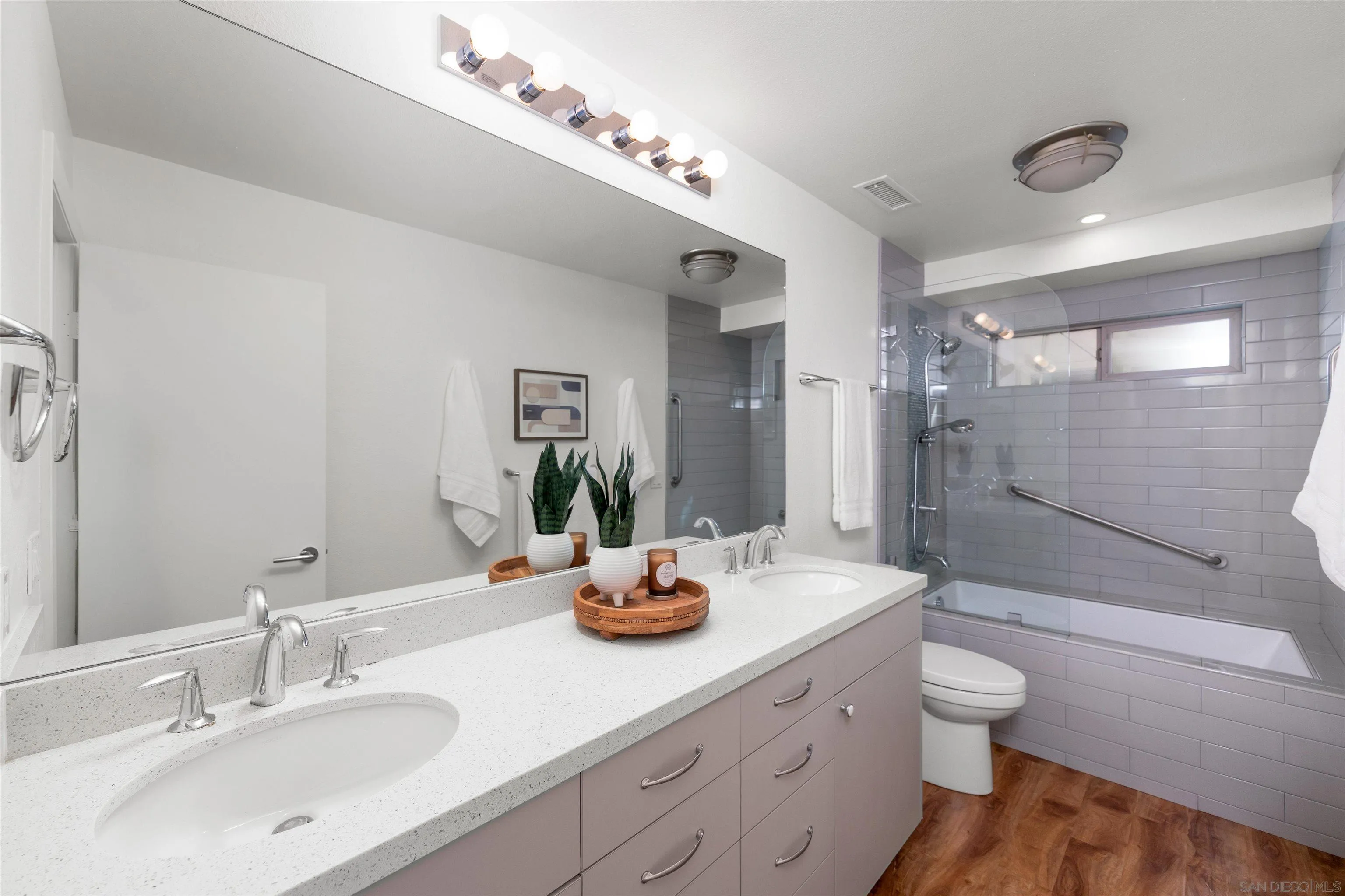 https://cdn.realtyfeed.com/cdn/127/260024050/7e03ea6fb6f0b701ab33c0b009fb5117.webp