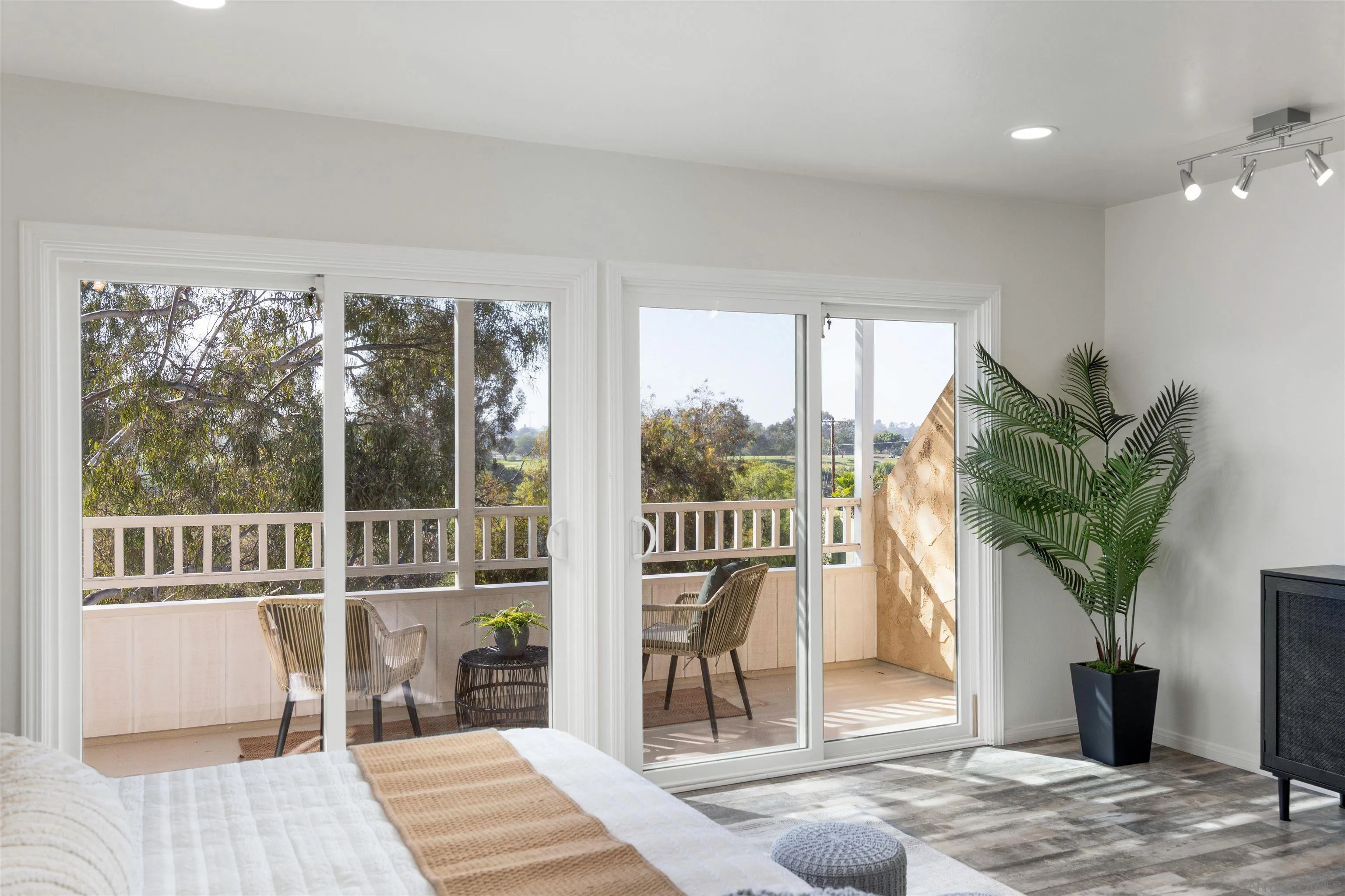 https://cdn.realtyfeed.com/cdn/127/260024050/92d243308702aa0d772f8bd154840822.webp