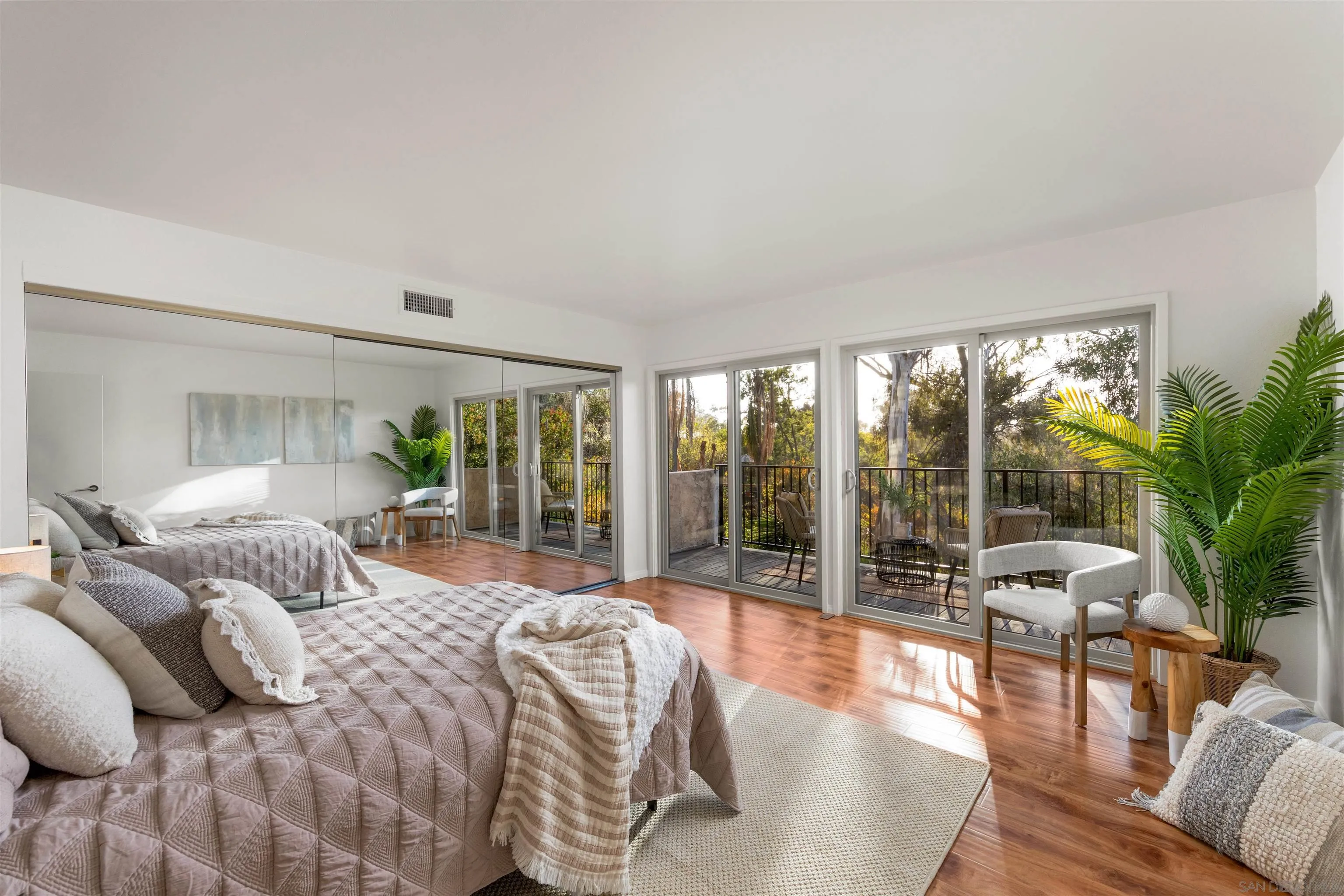 https://cdn.realtyfeed.com/cdn/127/260024050/fe7a97f4dcf16503eca2503868037533.webp