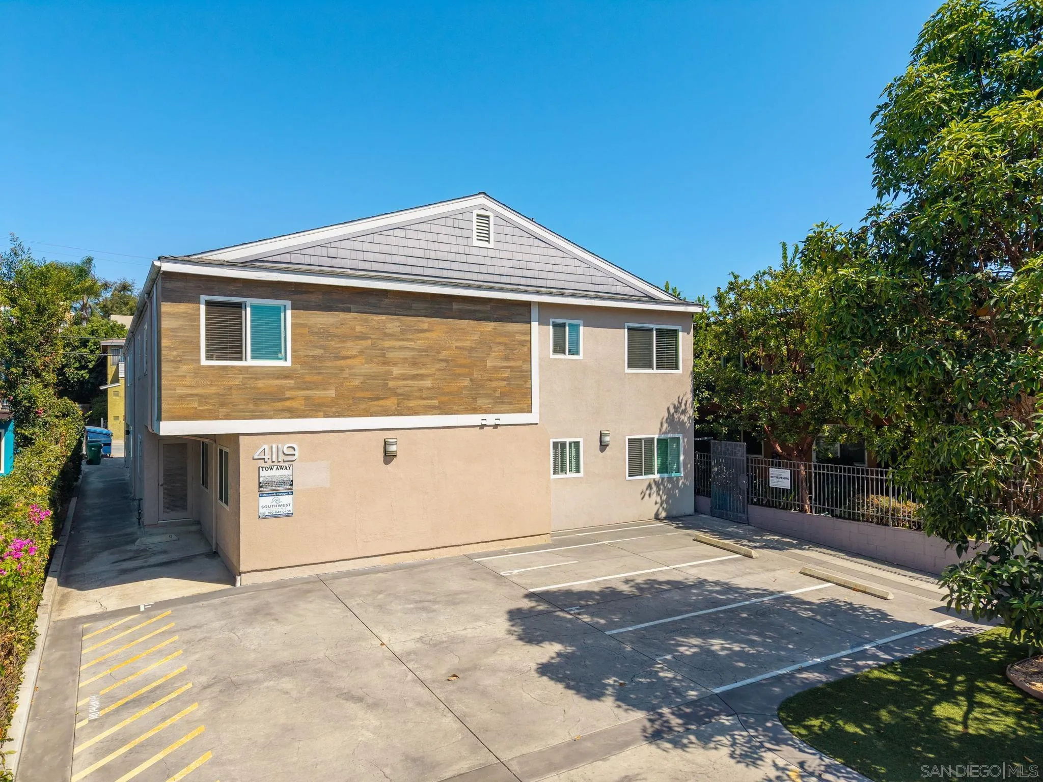 4119 Arizona St