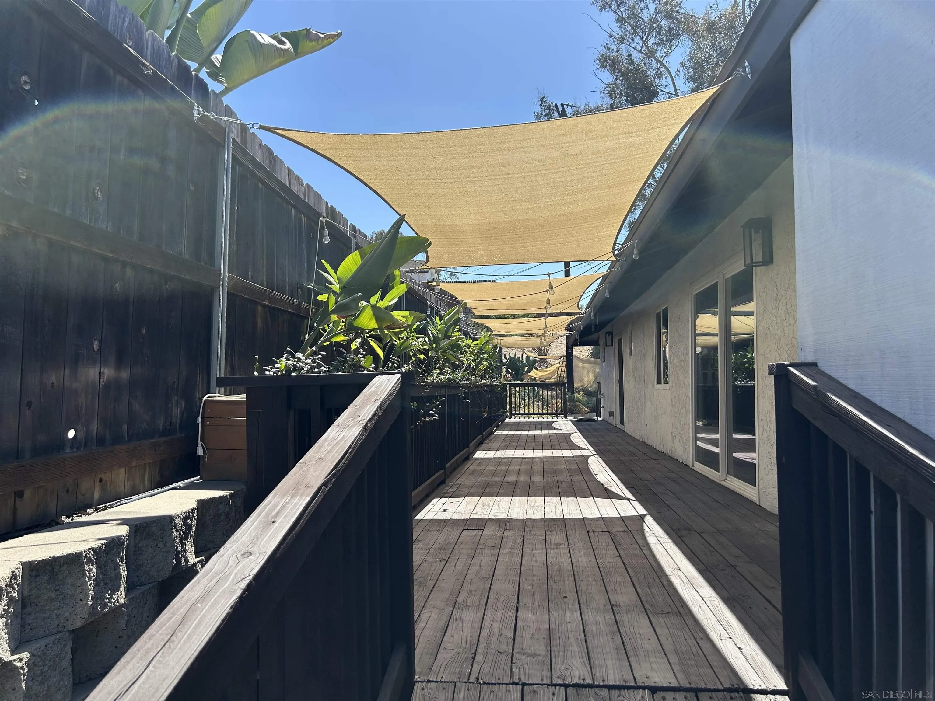 https://cdn.realtyfeed.com/cdn/127/260024053/43f979f8d63ba2aa15ecebb7184e773f.webp