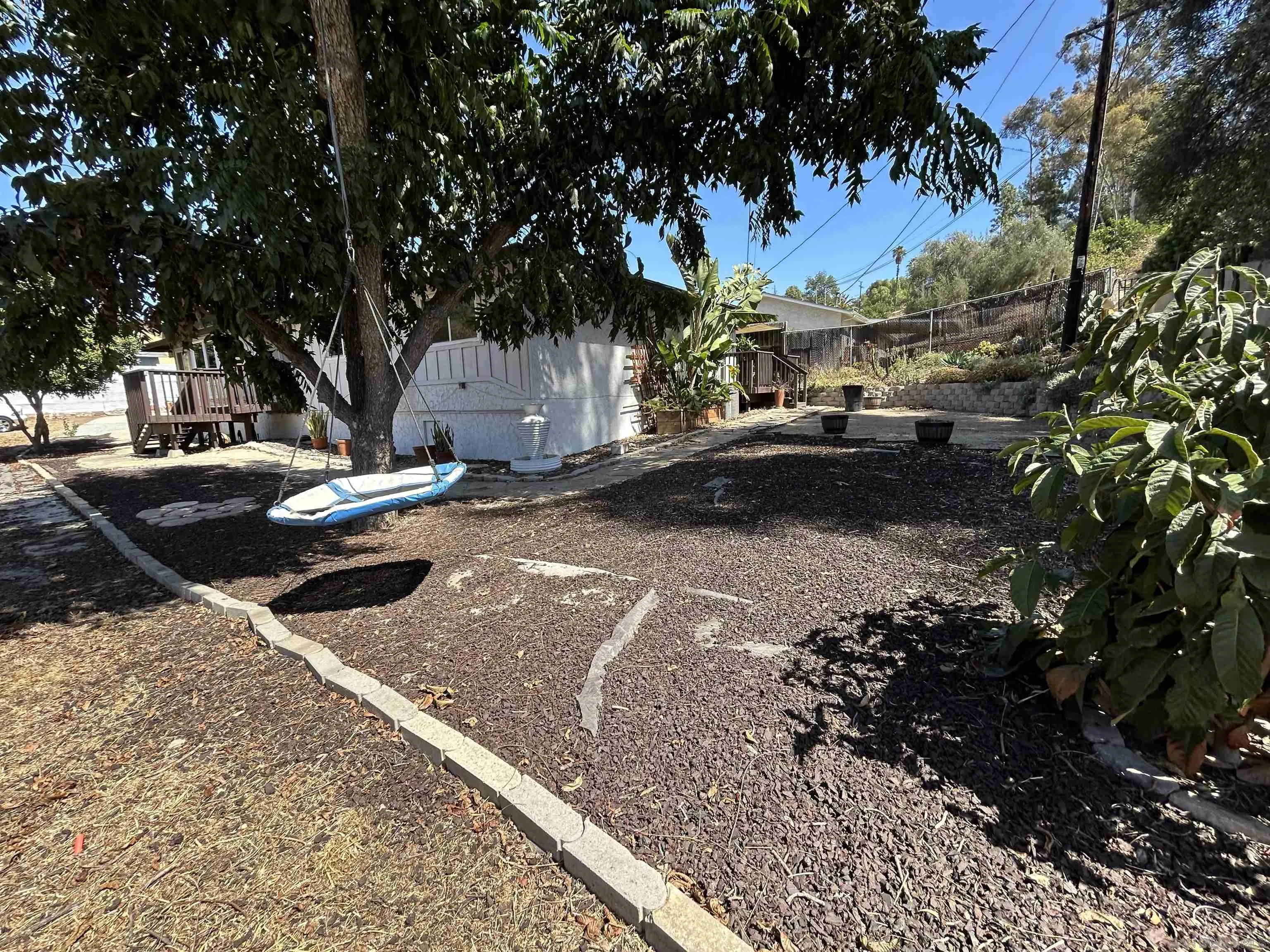 https://cdn.realtyfeed.com/cdn/127/260024053/83e36106933416f84133741205e94a34.webp
