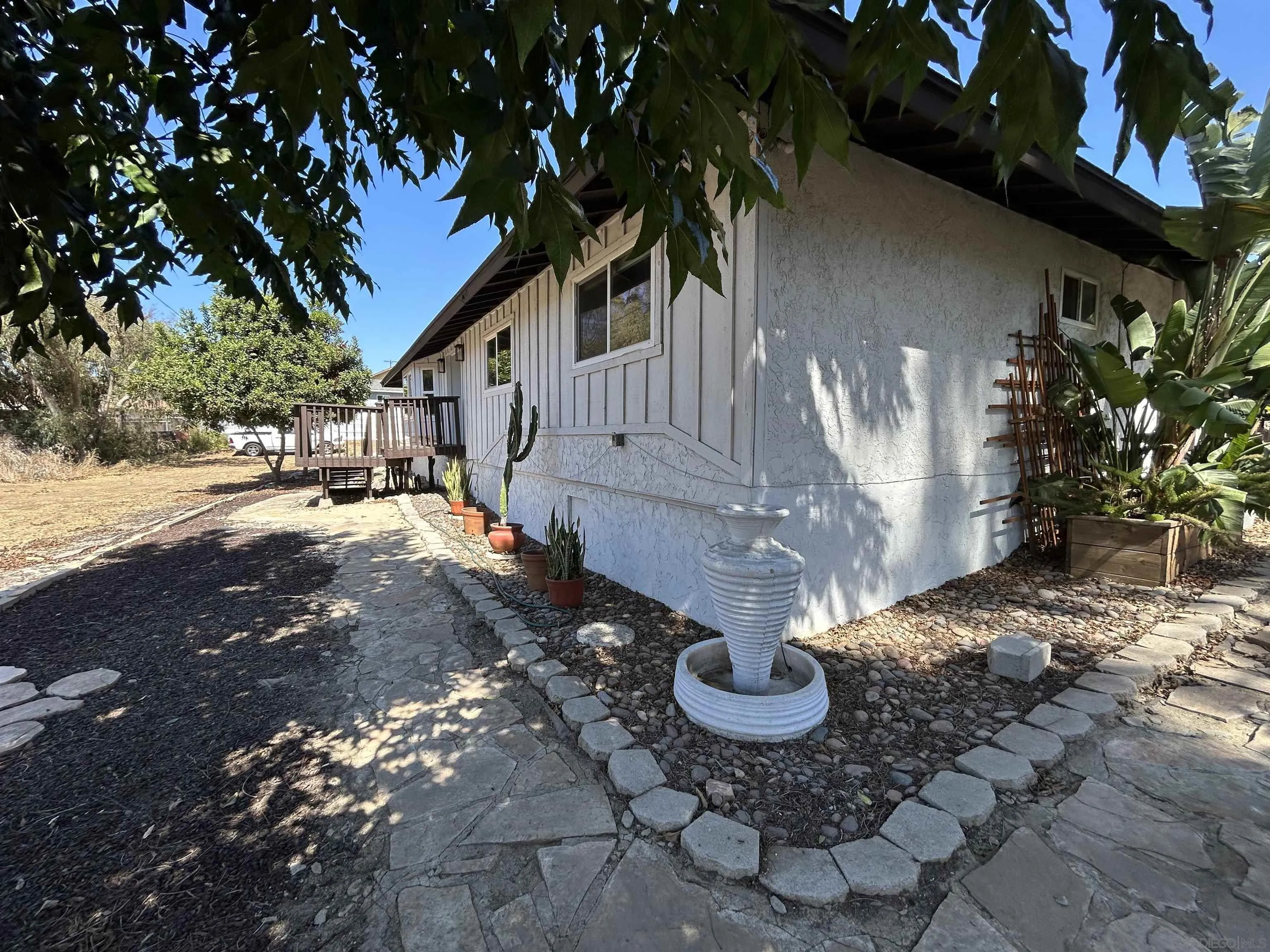 https://cdn.realtyfeed.com/cdn/127/260024053/9913ec4f054082568a44ac34d6aa6331.webp