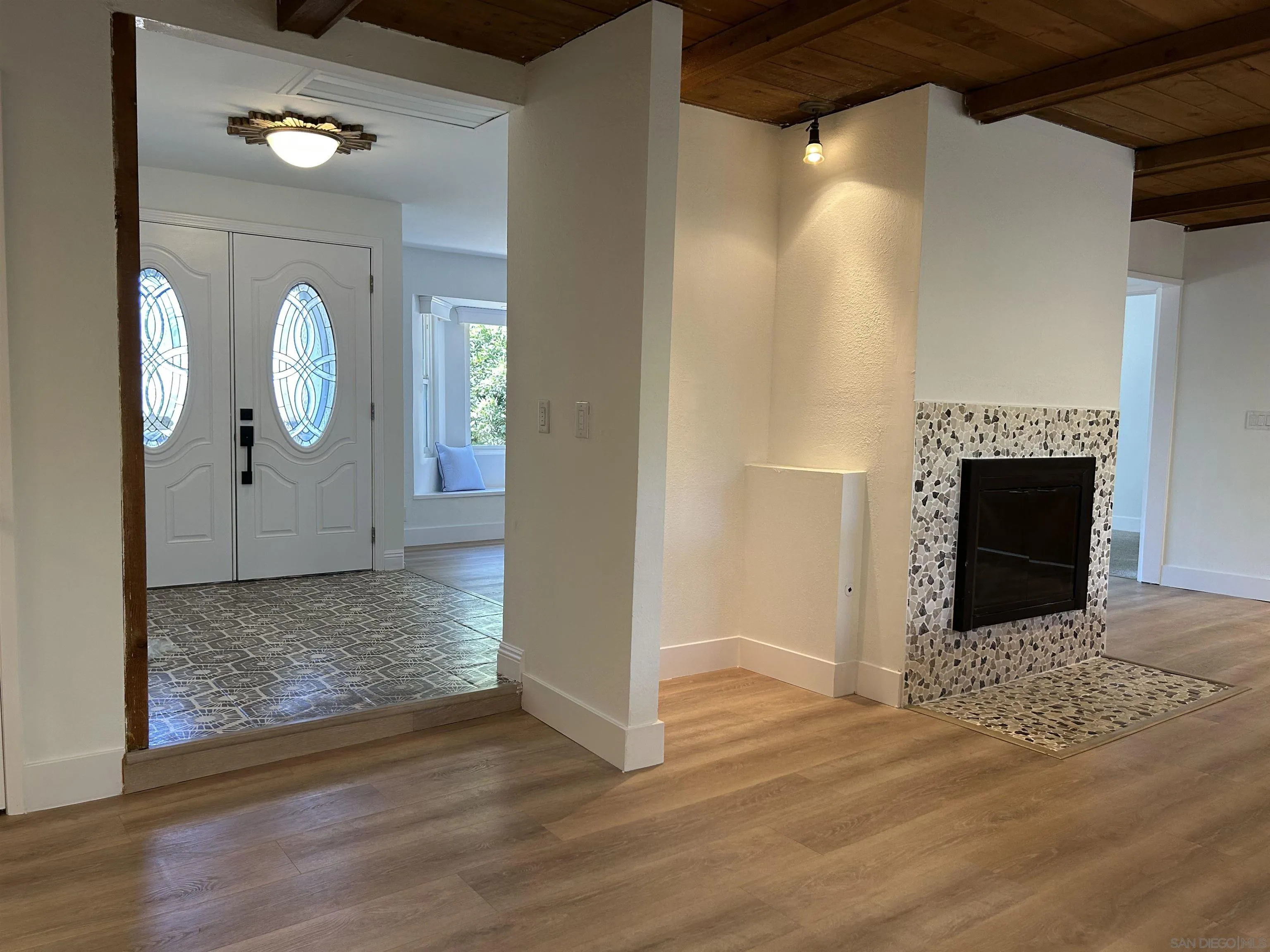 https://cdn.realtyfeed.com/cdn/127/260024053/a950968bfd20aff1505bdc6ff8f7bb3c.webp