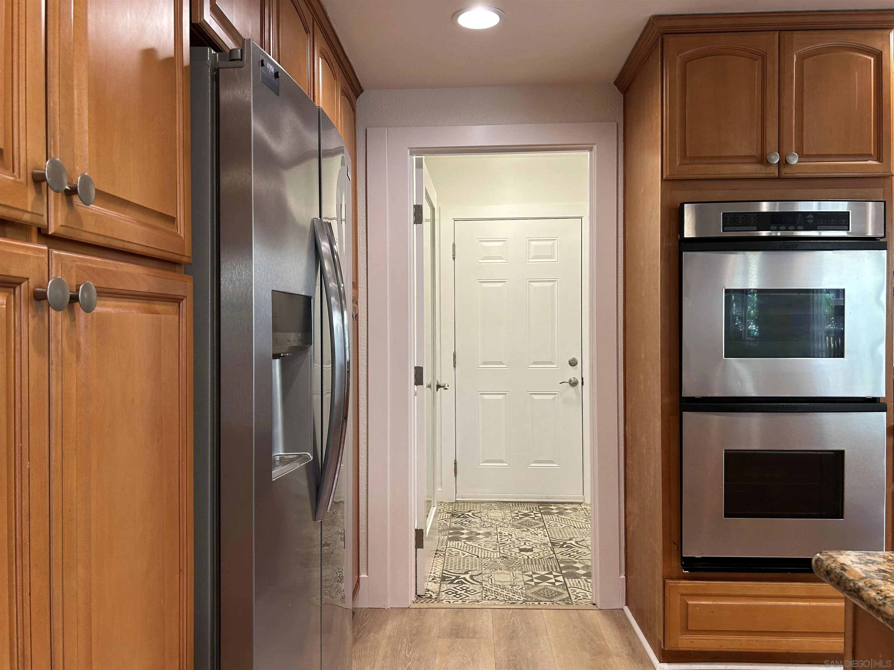 https://cdn.realtyfeed.com/cdn/127/260024053/bfdb4d39961e383d814f1529858f61d7.webp