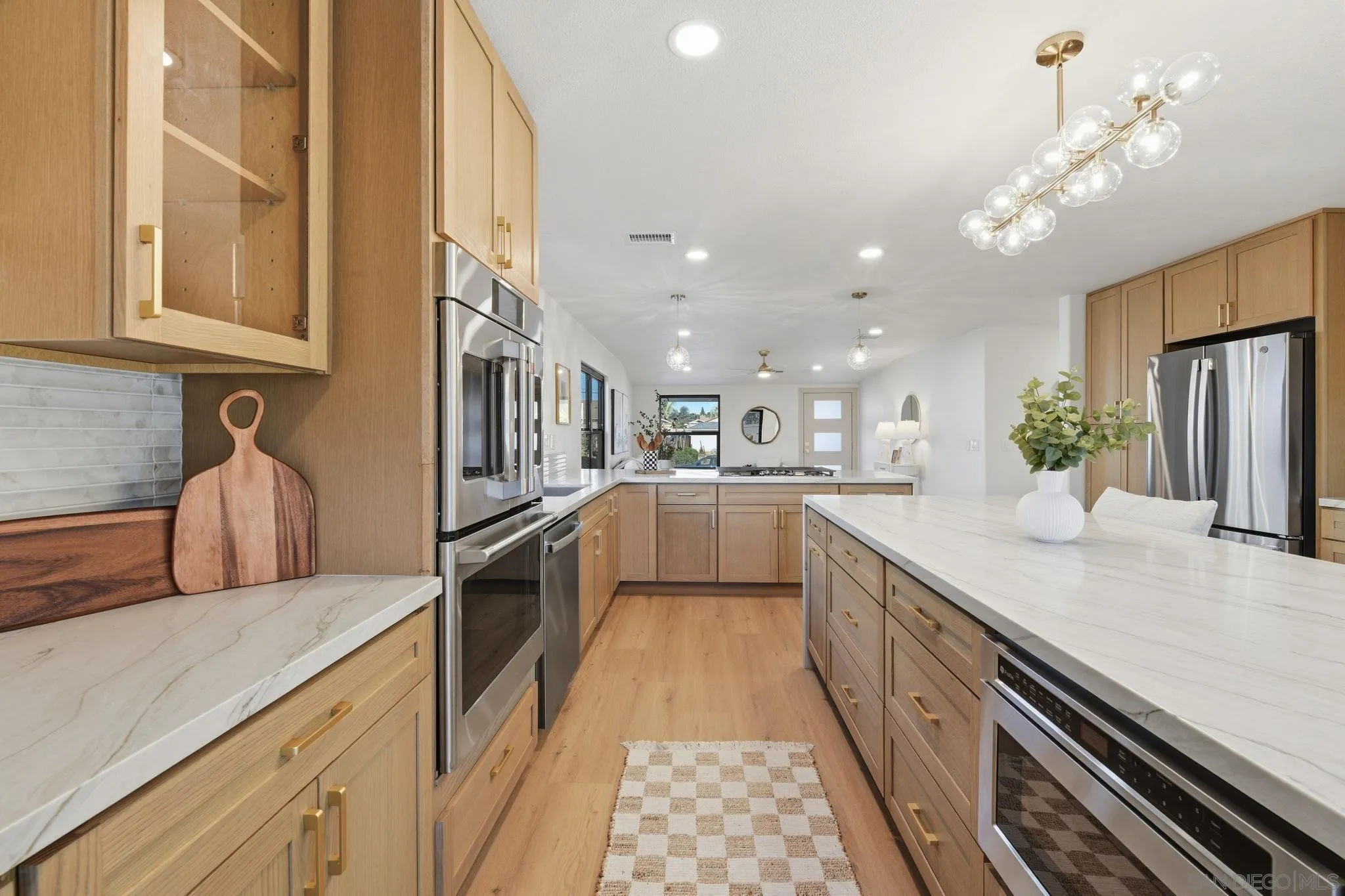 https://cdn.realtyfeed.com/cdn/127/260024054/15d3c83d5cf9f6a06bf535ede16e0132.webp