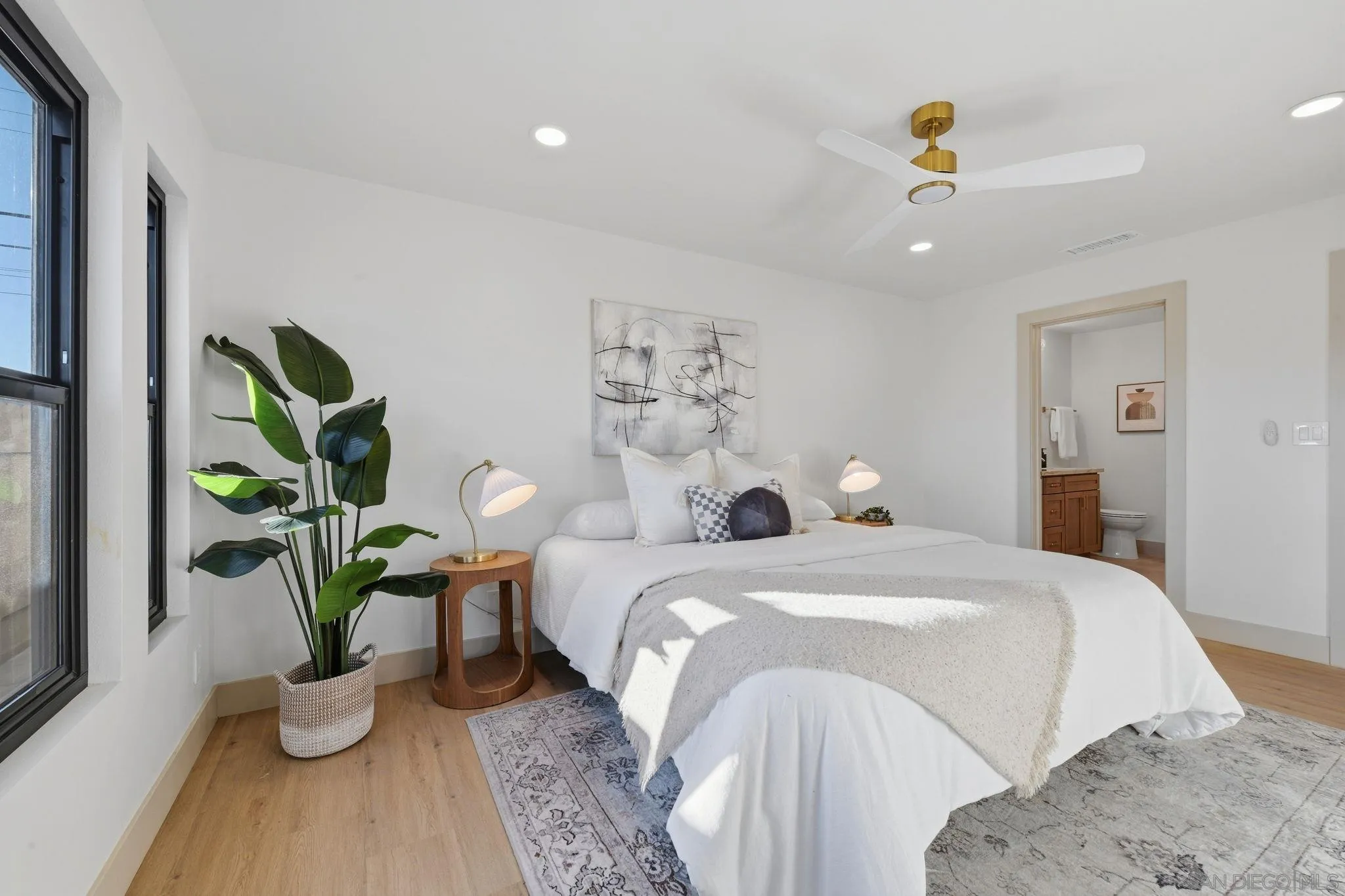 https://cdn.realtyfeed.com/cdn/127/260024054/a15218c8d245bcec8201b67b60f01664.webp