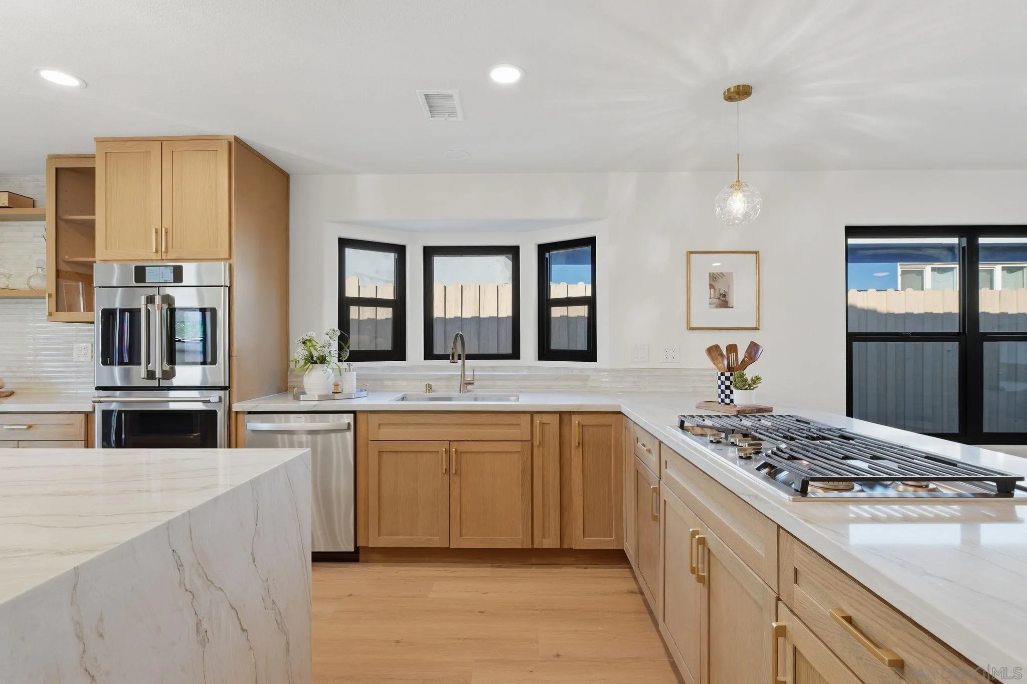 https://cdn.realtyfeed.com/cdn/127/260024054/b80f84b28c873e438abb064e87a1adec.webp