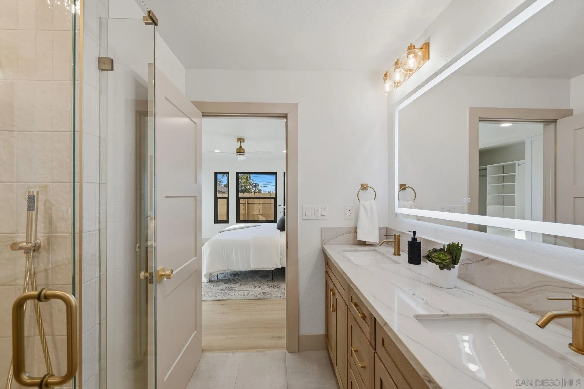 https://cdn.realtyfeed.com/cdn/127/260024054/c2977a44b4cc74842d6ce2287cfc874d.webp