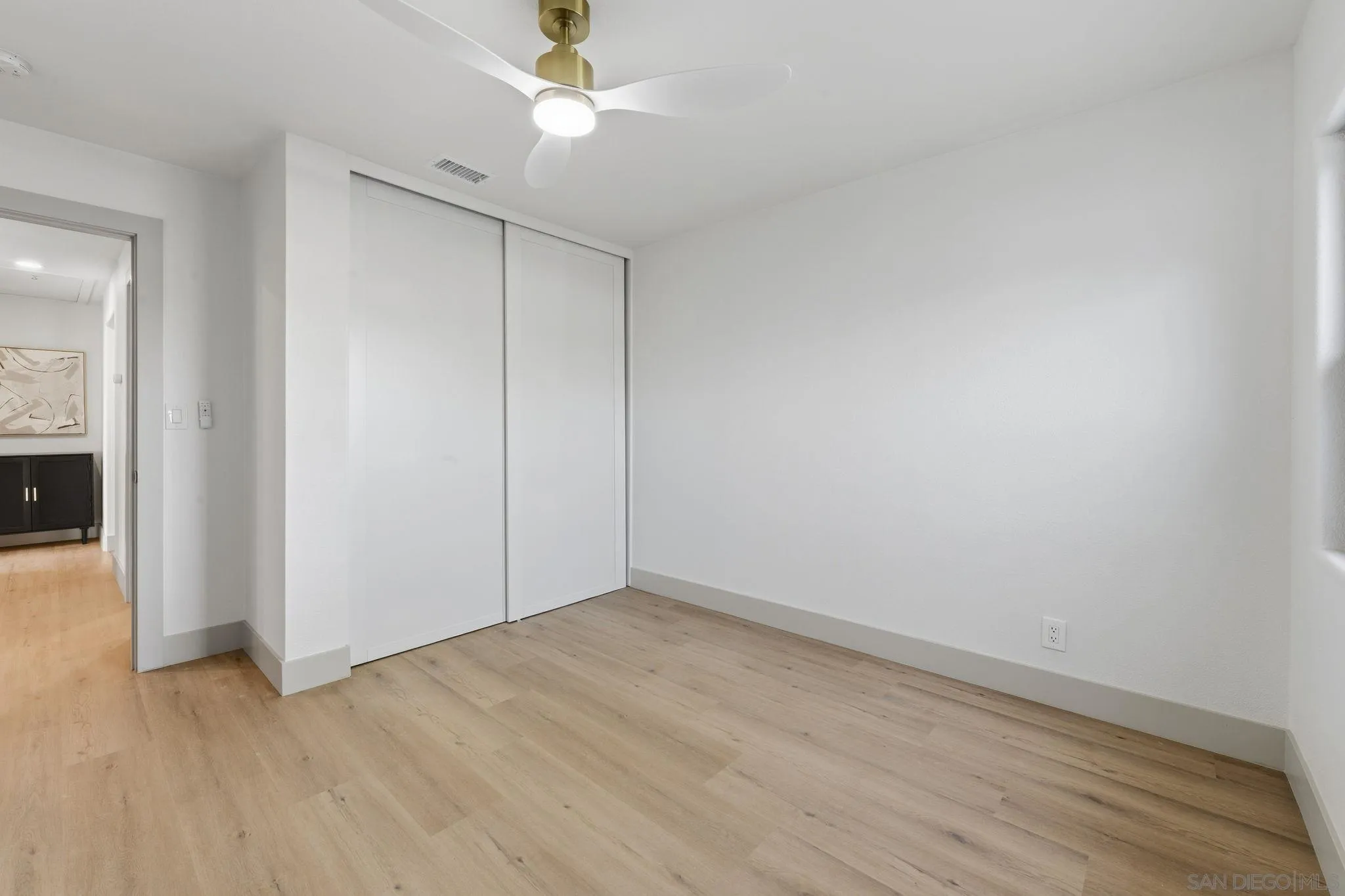 https://cdn.realtyfeed.com/cdn/127/260024054/d790c4bf45bdbbd189db3102940456cd.webp