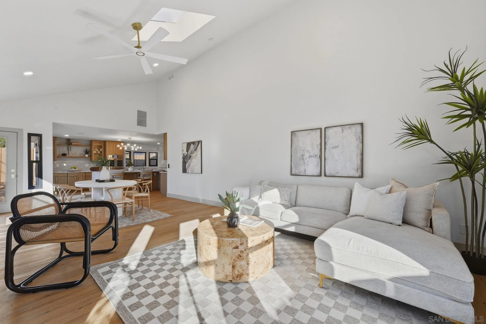 https://cdn.realtyfeed.com/cdn/127/260024054/e8d739889836342ed54a8d0d615e0ac1.webp