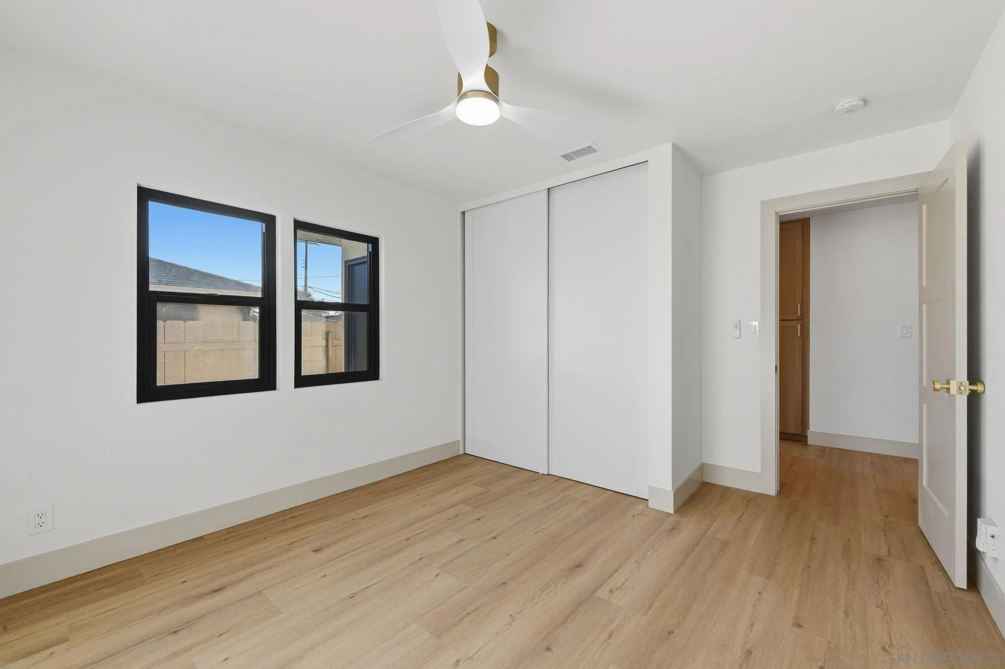 https://cdn.realtyfeed.com/cdn/127/260024054/f60b5394c2650b51ee95b1d25ac0596f.webp
