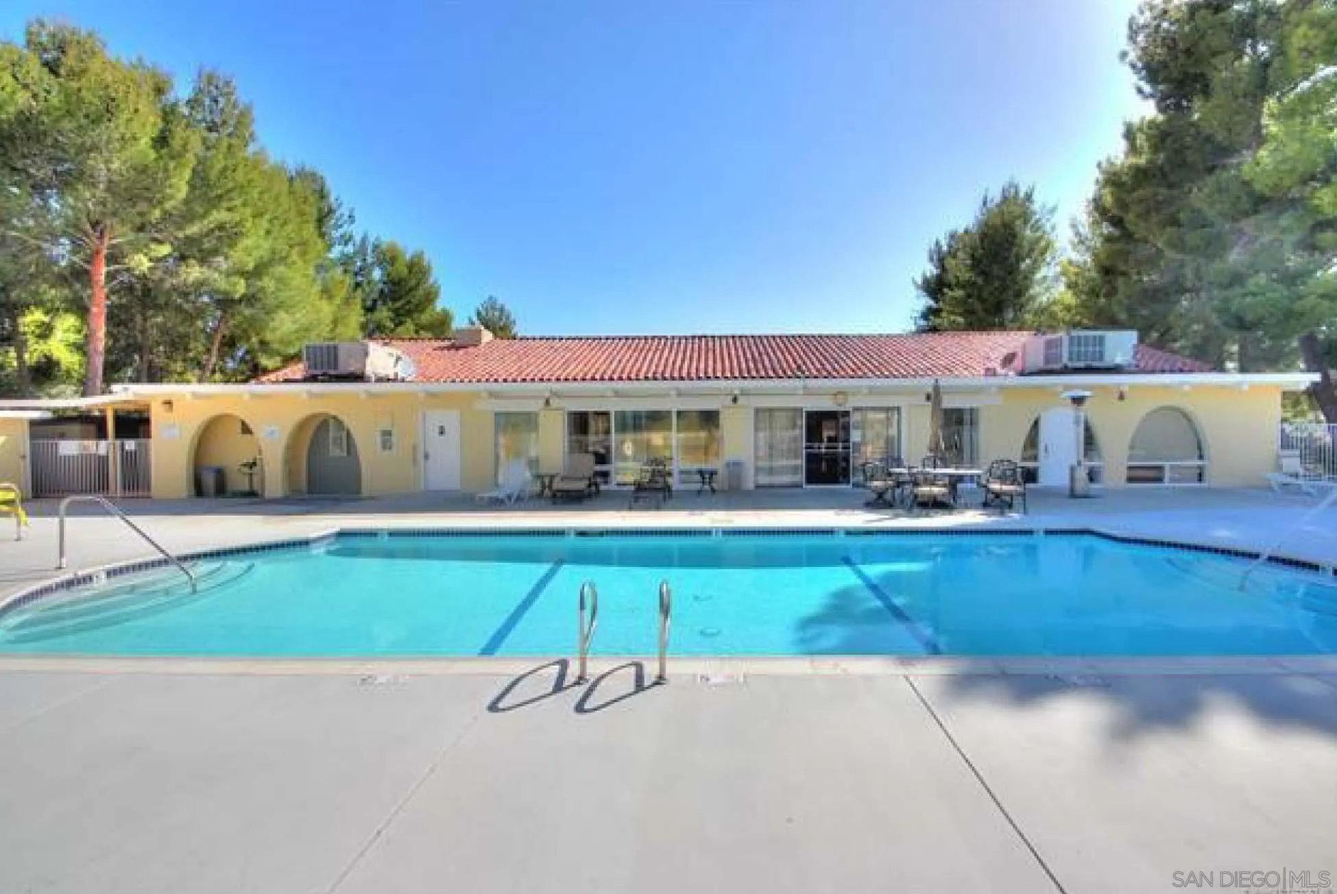 https://cdn.realtyfeed.com/cdn/127/260024056/86c8fbf34a17b3893d57b5f461d6b08f.webp