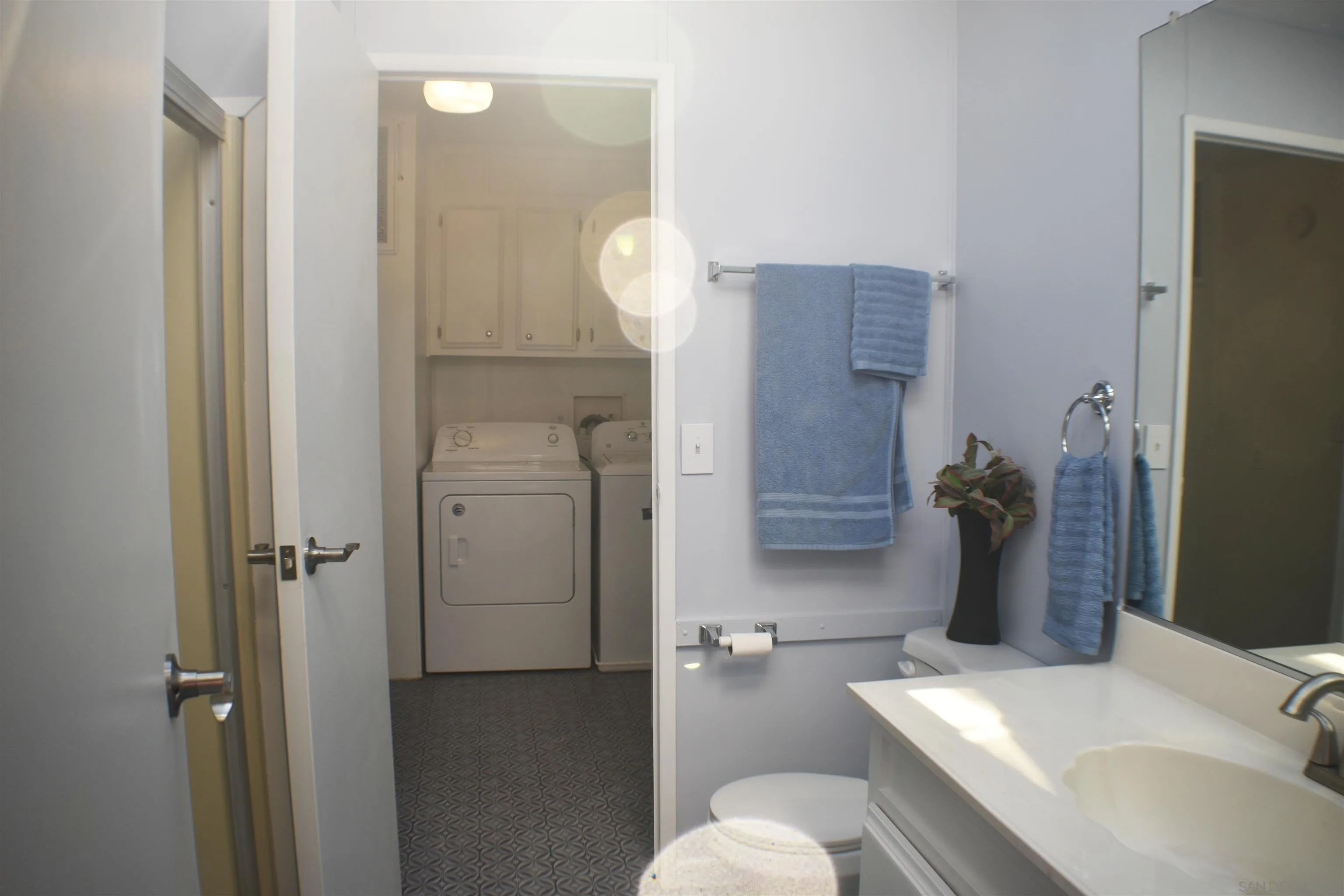 https://cdn.realtyfeed.com/cdn/127/260024056/cc316ab9cbc6c390abb2bab0de2ef0ae.webp