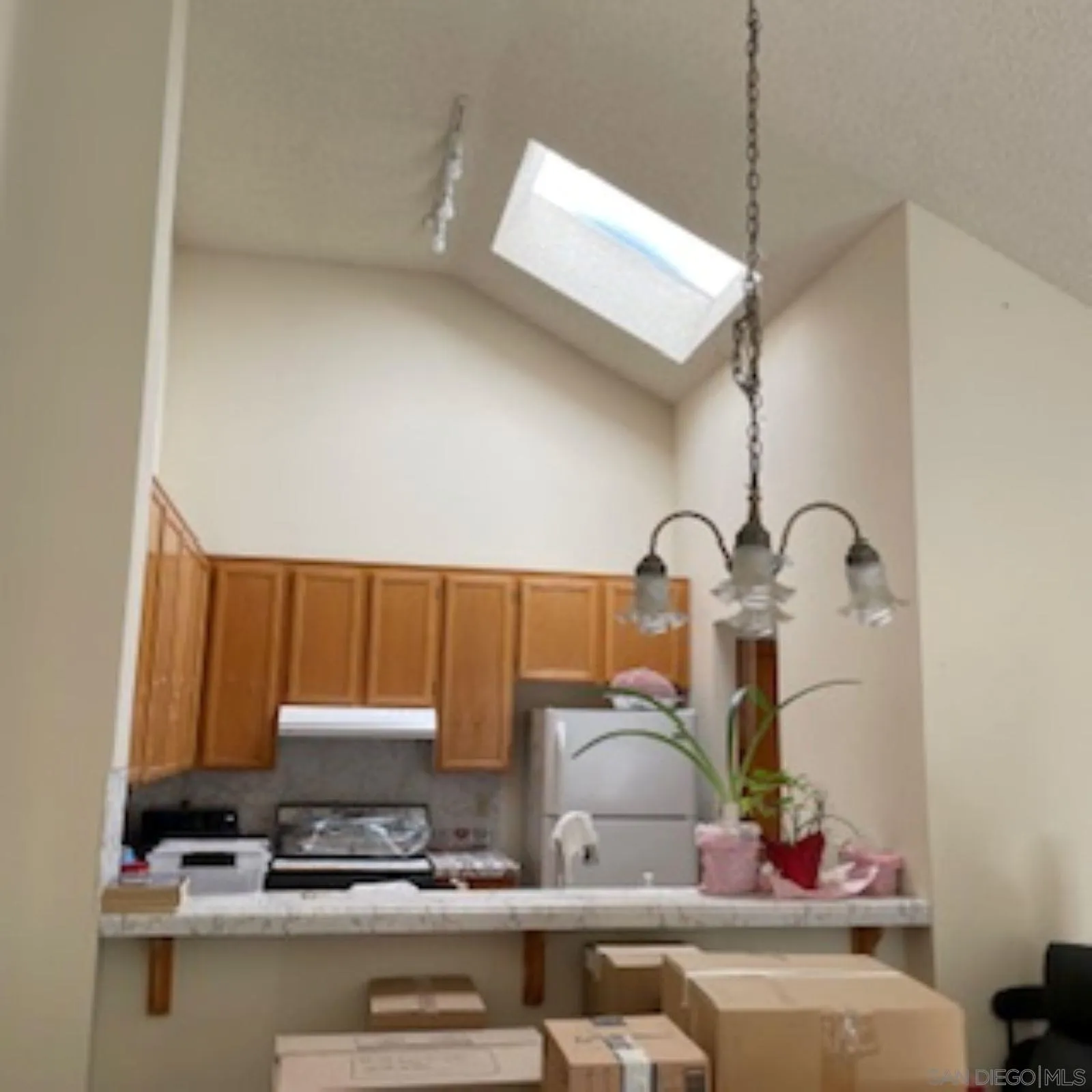 https://cdn.realtyfeed.com/cdn/127/260024057/b9cd51c87b50b44a6dff8e431cb77216.webp