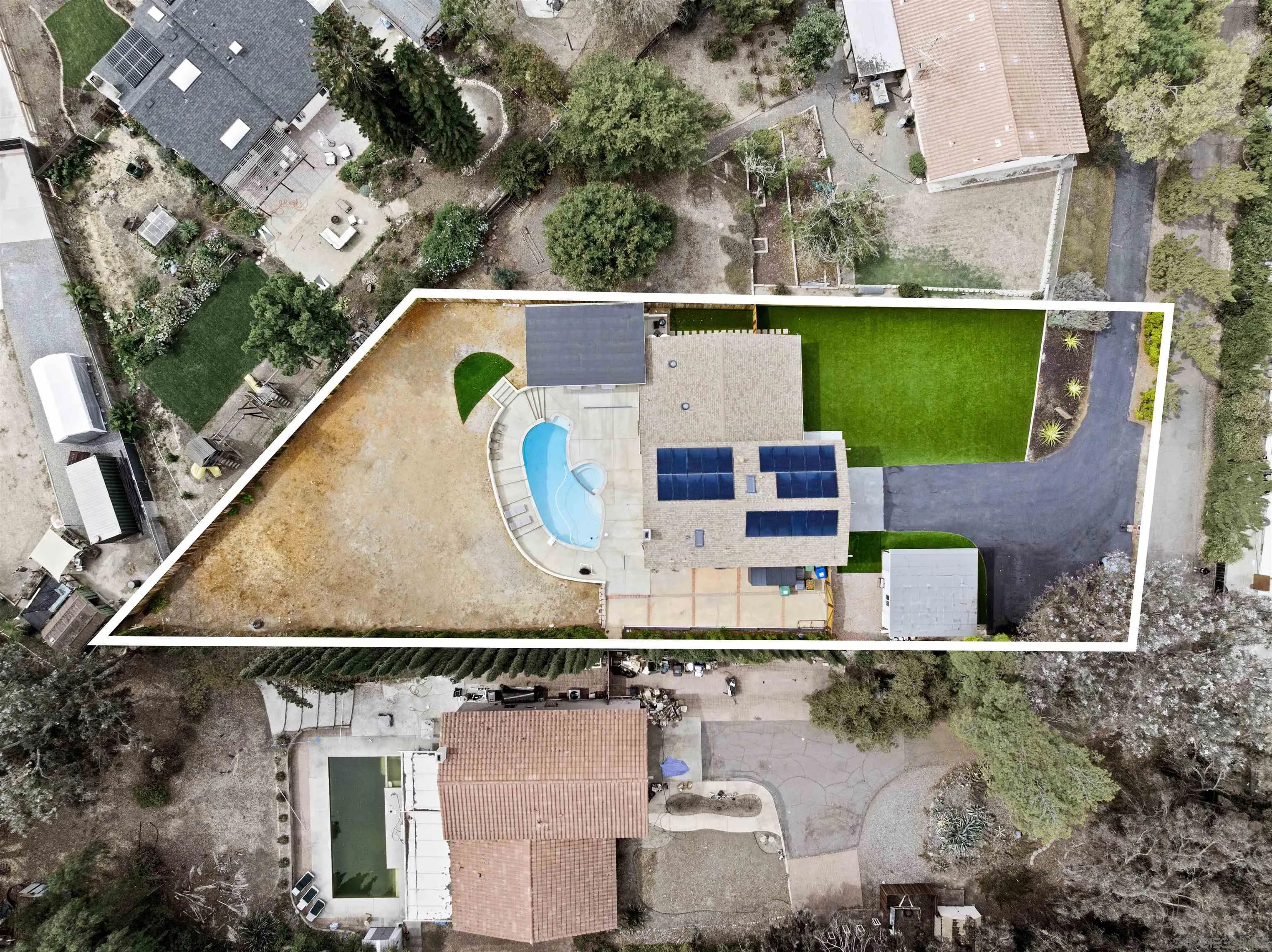https://cdn.realtyfeed.com/cdn/127/260024064/008b567ee47ebc86bcce3e45eaf0a59e.webp