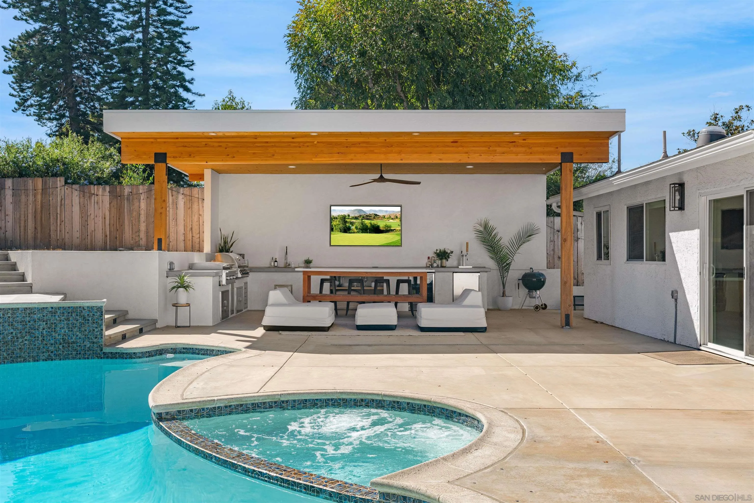 https://cdn.realtyfeed.com/cdn/127/260024064/0d78408c6eeef0e0ca5325eb4d618ca6.webp